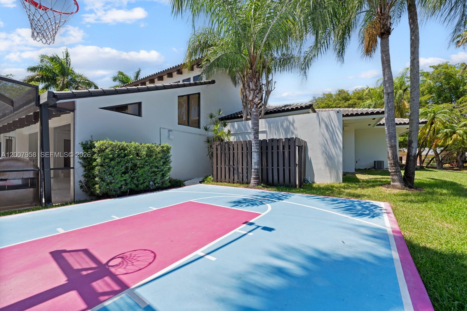 Undisclosed Address Palmetto Bay, FL 33157