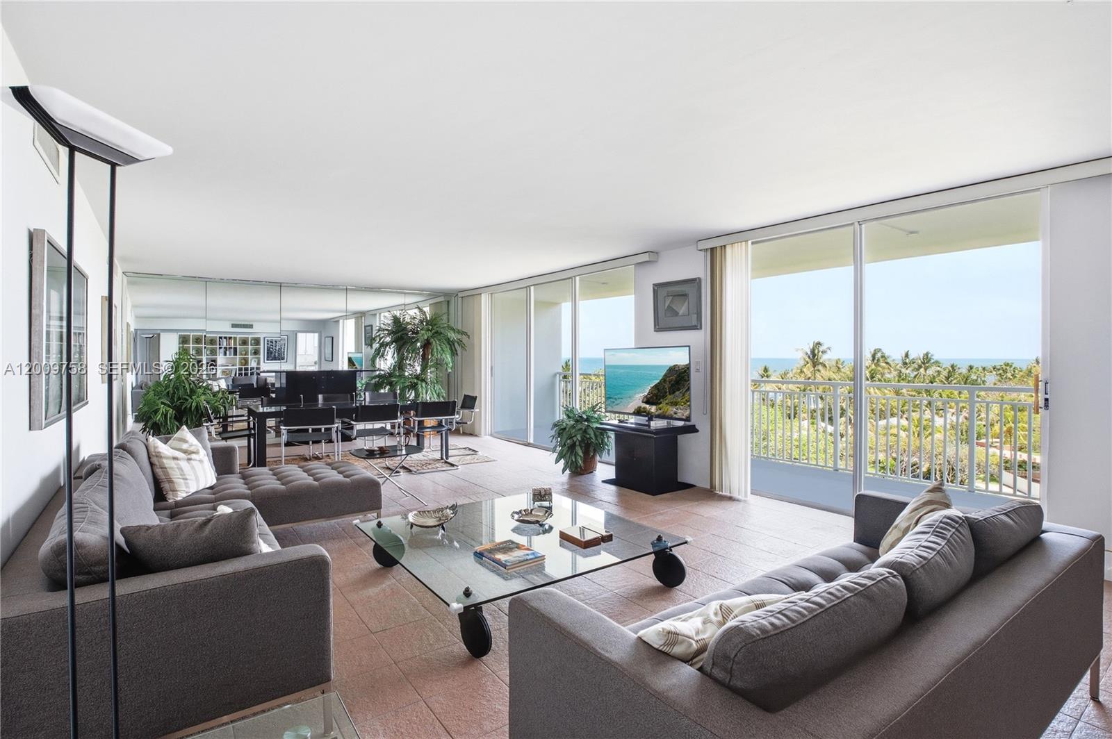 605 Ocean Dr #7L