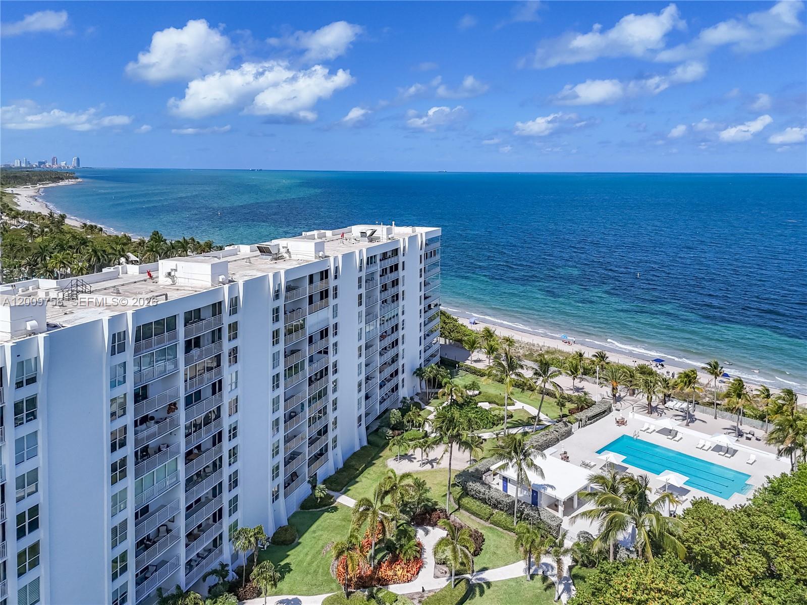 605 Ocean Dr #7L Key Biscayne, FL 33149