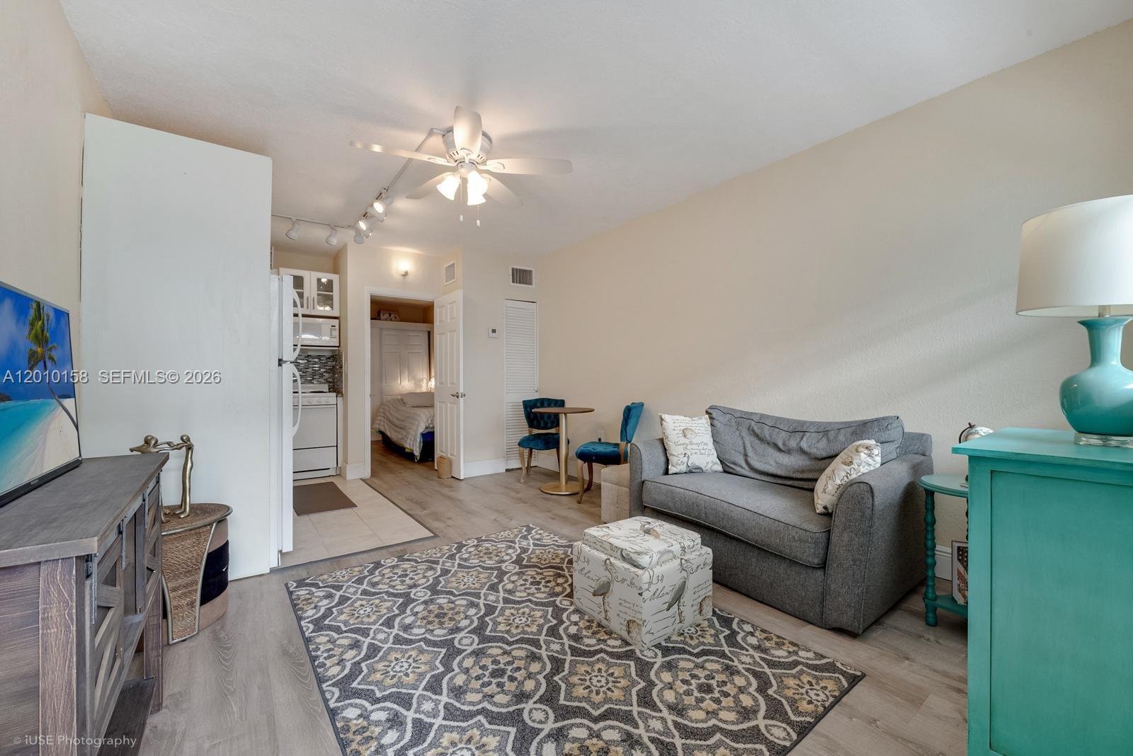 2539 S Bayshore Dr #428E