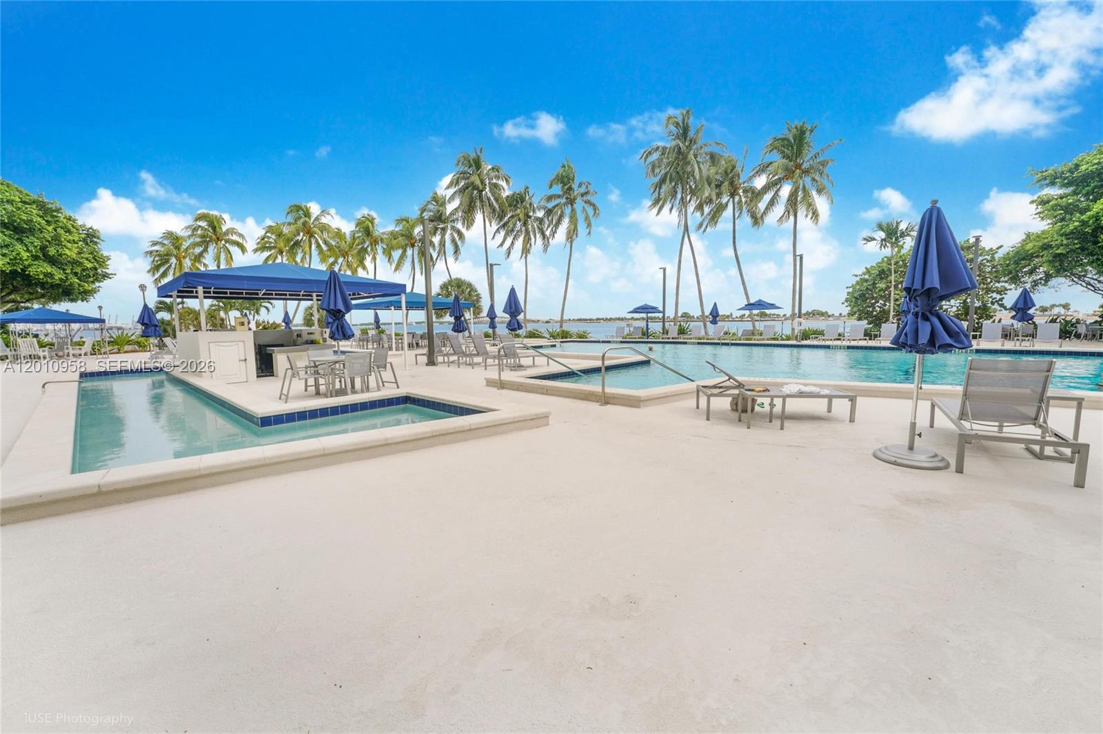 image Brickell Bay Club10