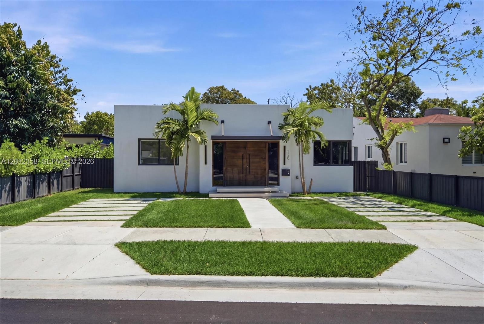 120 NE 49th St