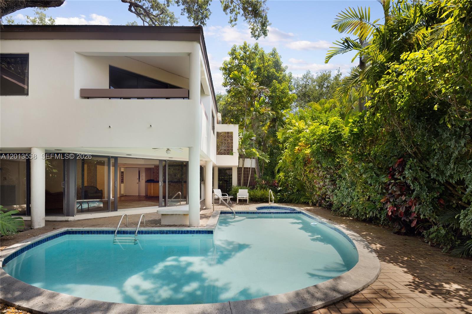 142 San Souci Dr Coral Gables, FL 33133