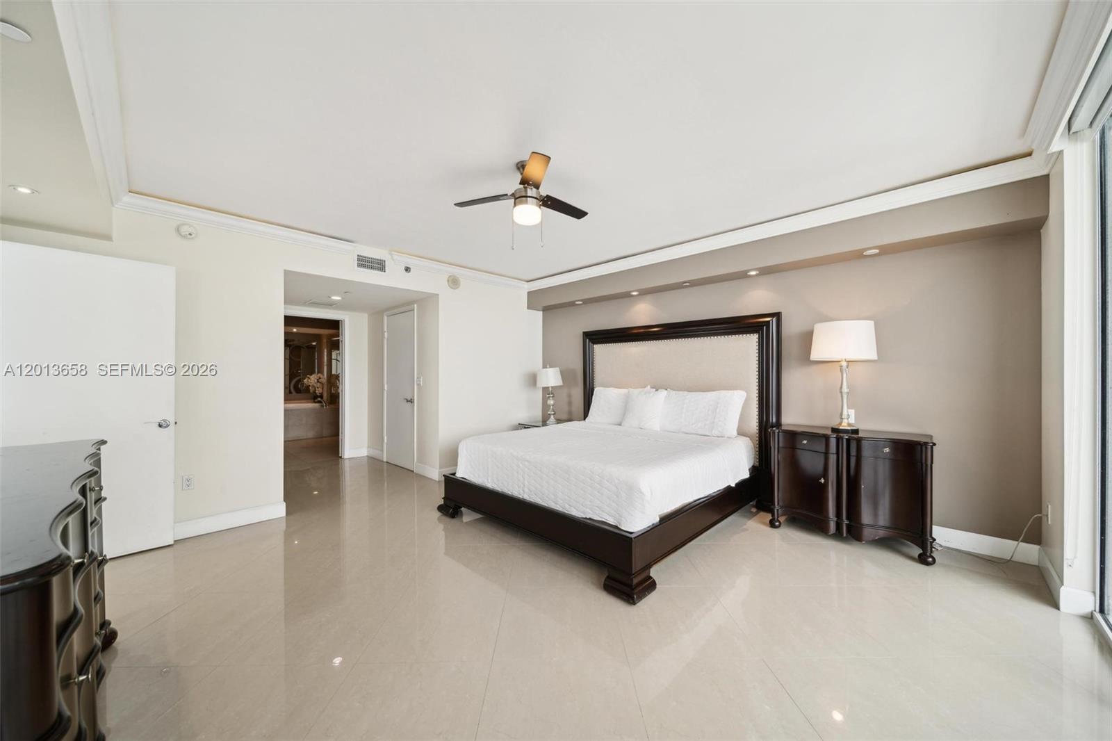 image Beach Club 222