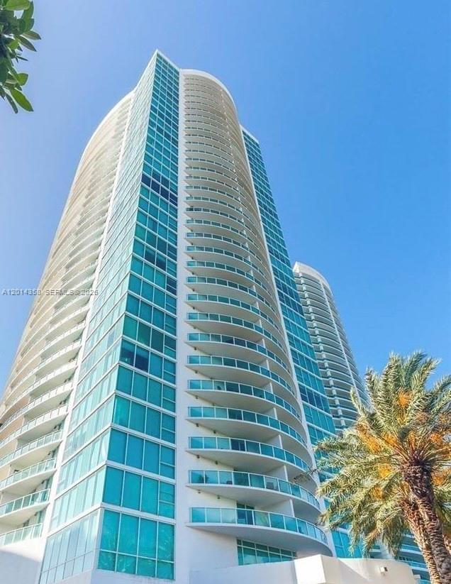 2101 Brickell Ave #1808