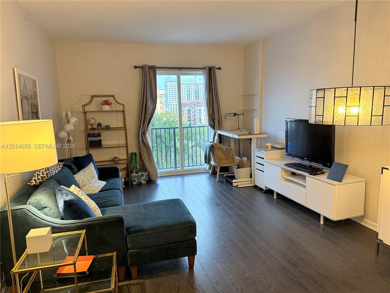 image Ten Aragon Condo0