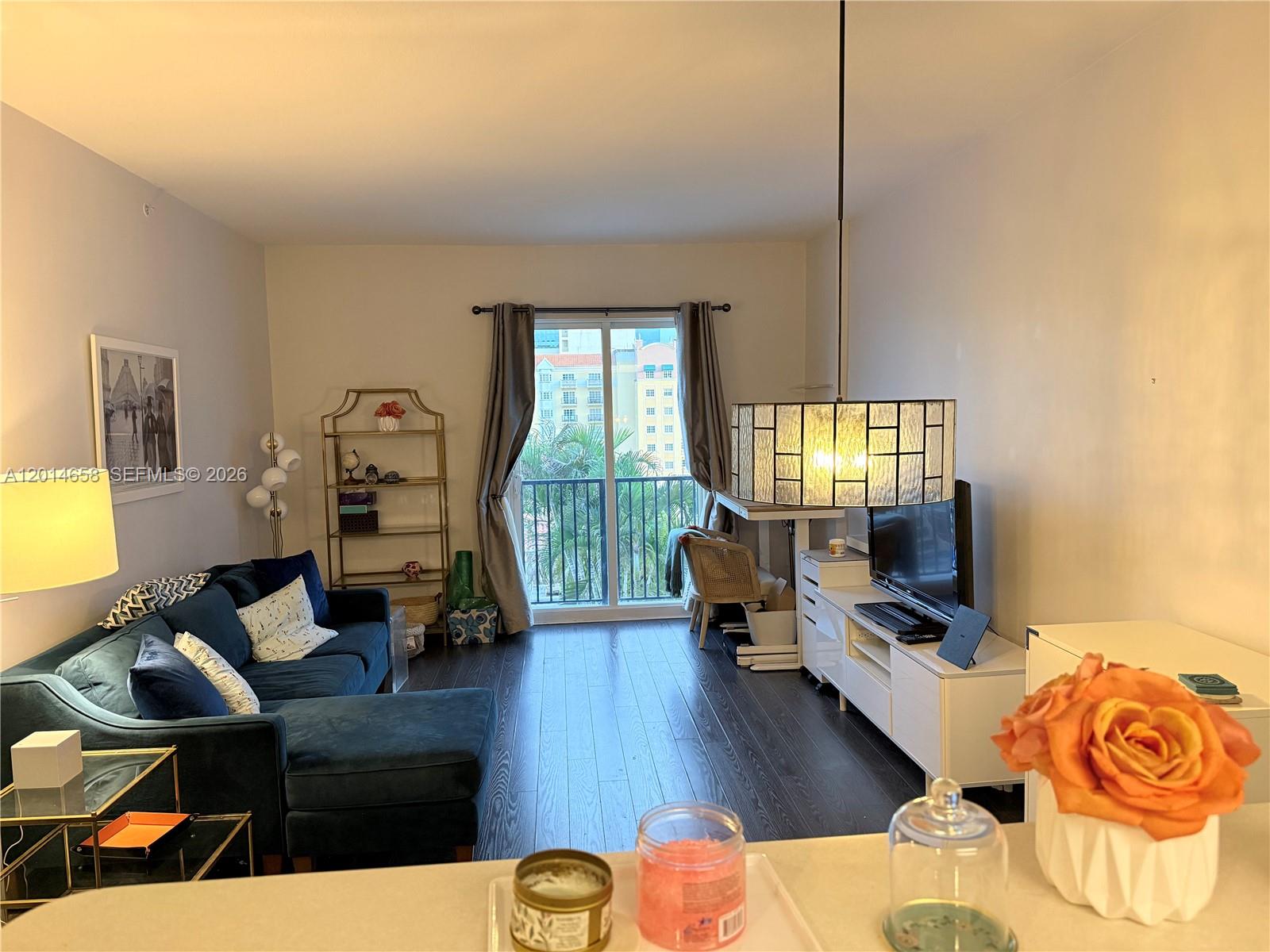 image Ten Aragon Condo1
