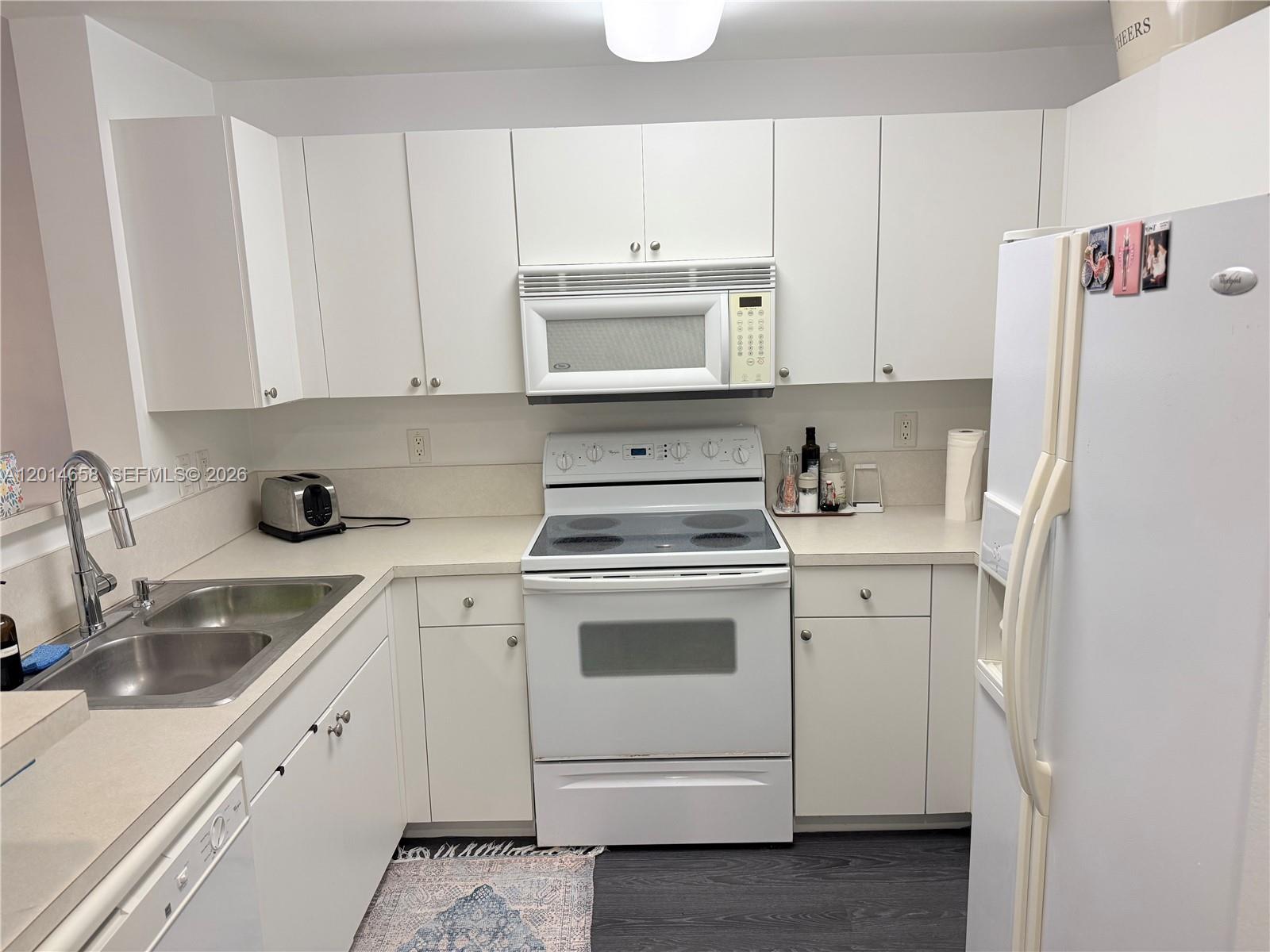 image Ten Aragon Condo2