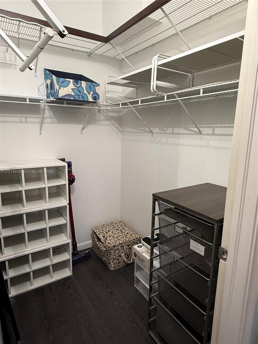 image Ten Aragon Condo4