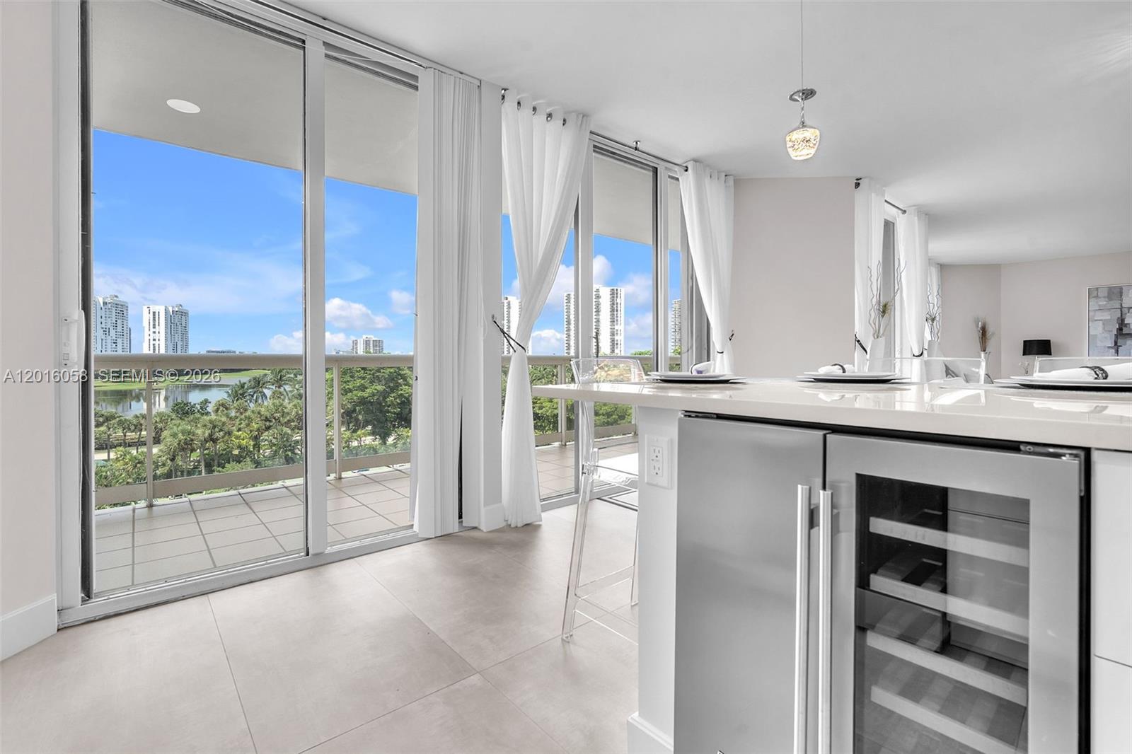 20191 E Country Clb Dr #601 Aventura, FL 33180