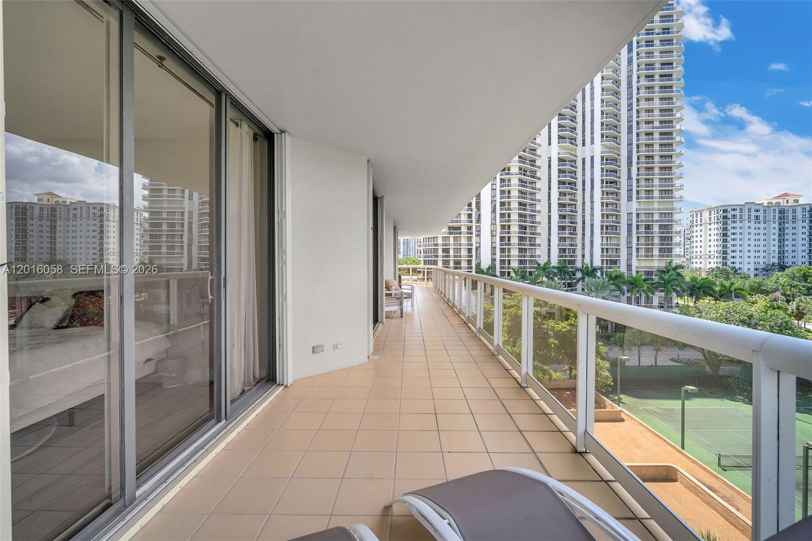 20191 E Country Clb Dr #601 Aventura, FL 33180