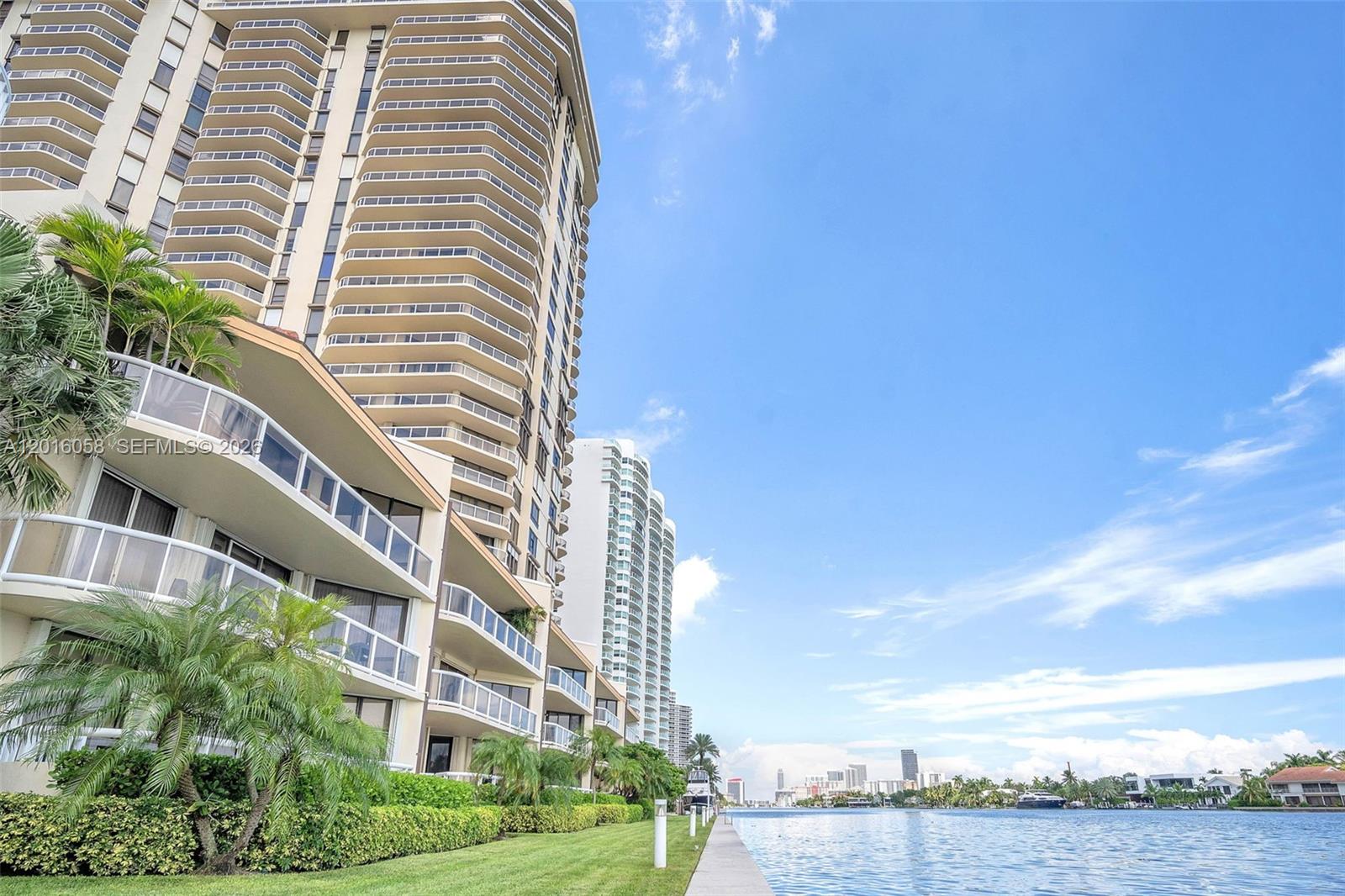 20191 E Country Clb Dr #601 Aventura, FL 33180