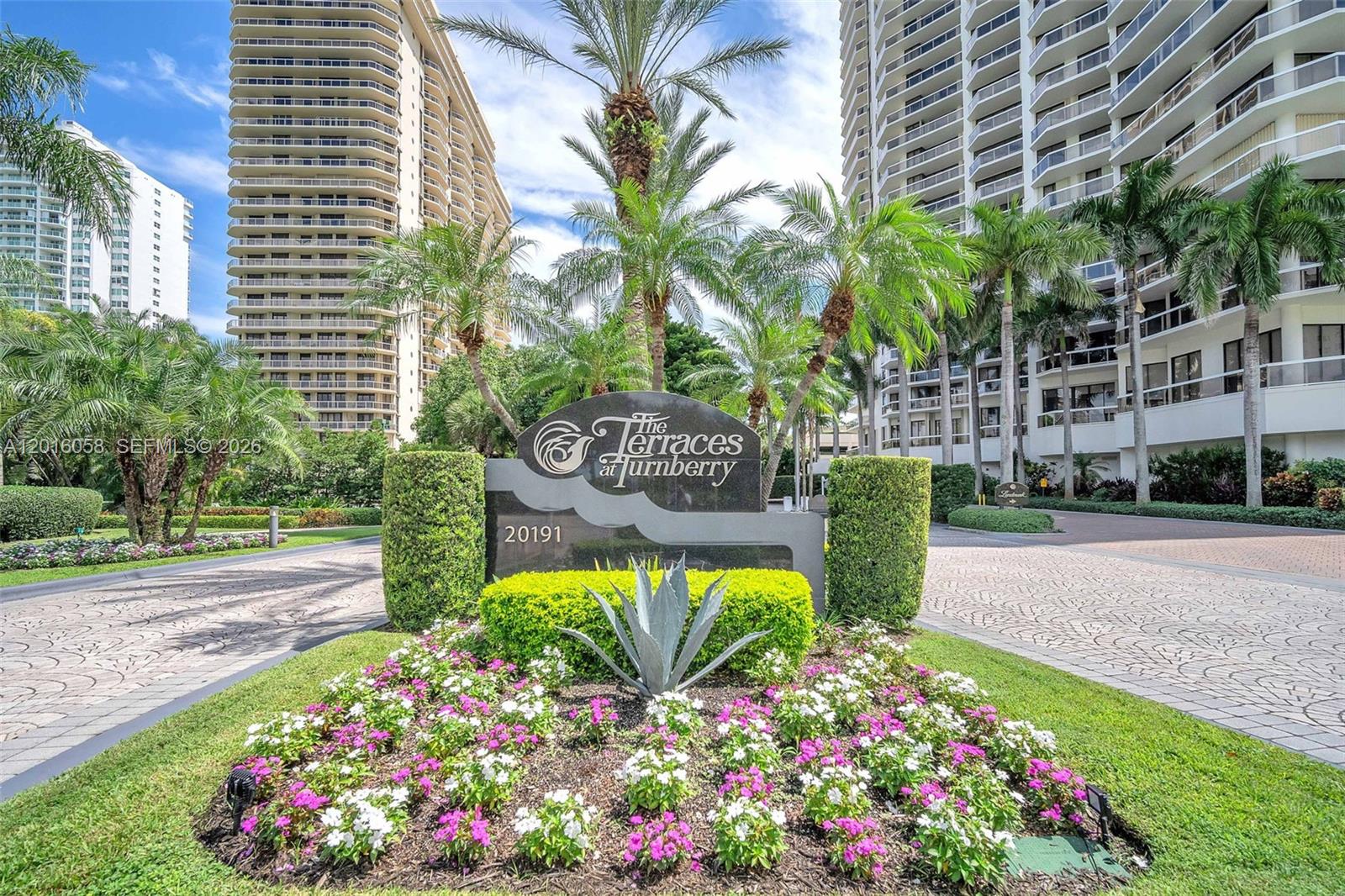 20191 E Country Clb Dr #601 Aventura, FL 33180