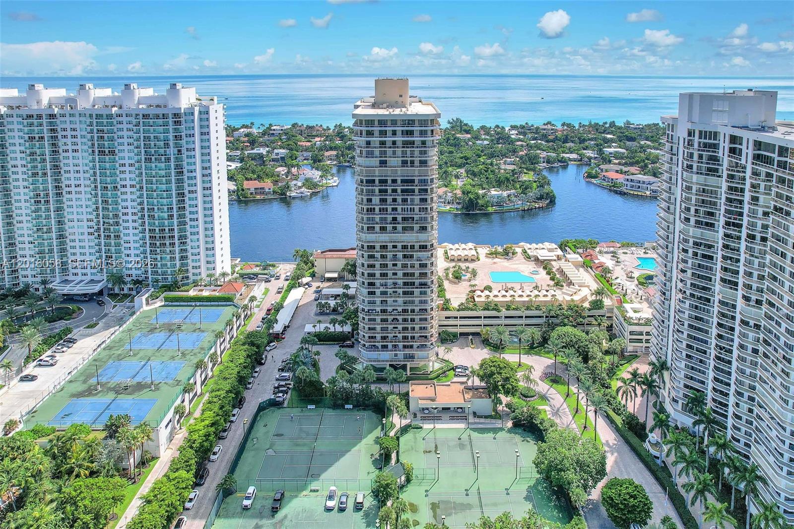 20191 E Country Clb Dr #601 Aventura, FL 33180