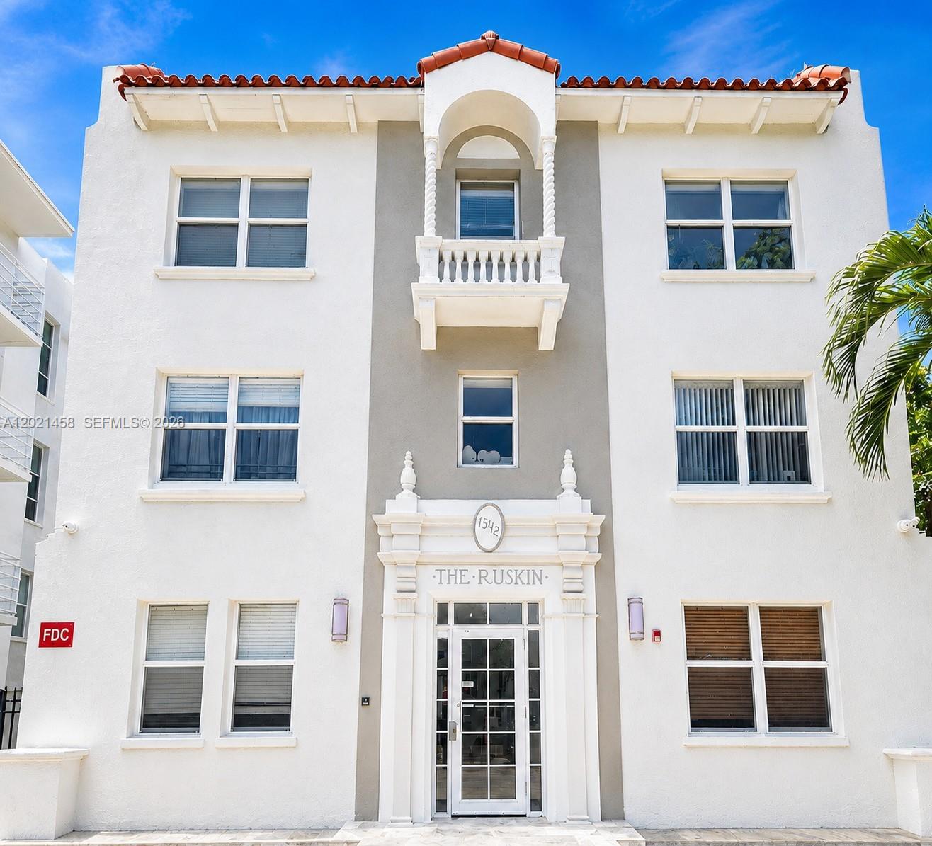 1542 Drexel Ave #105