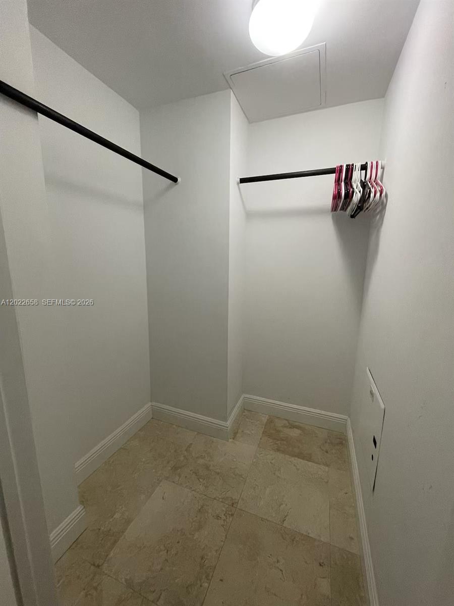 image Infinity at Brickell12