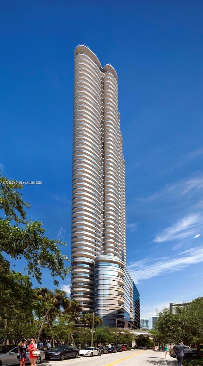 1000 Brickell Plz #3411