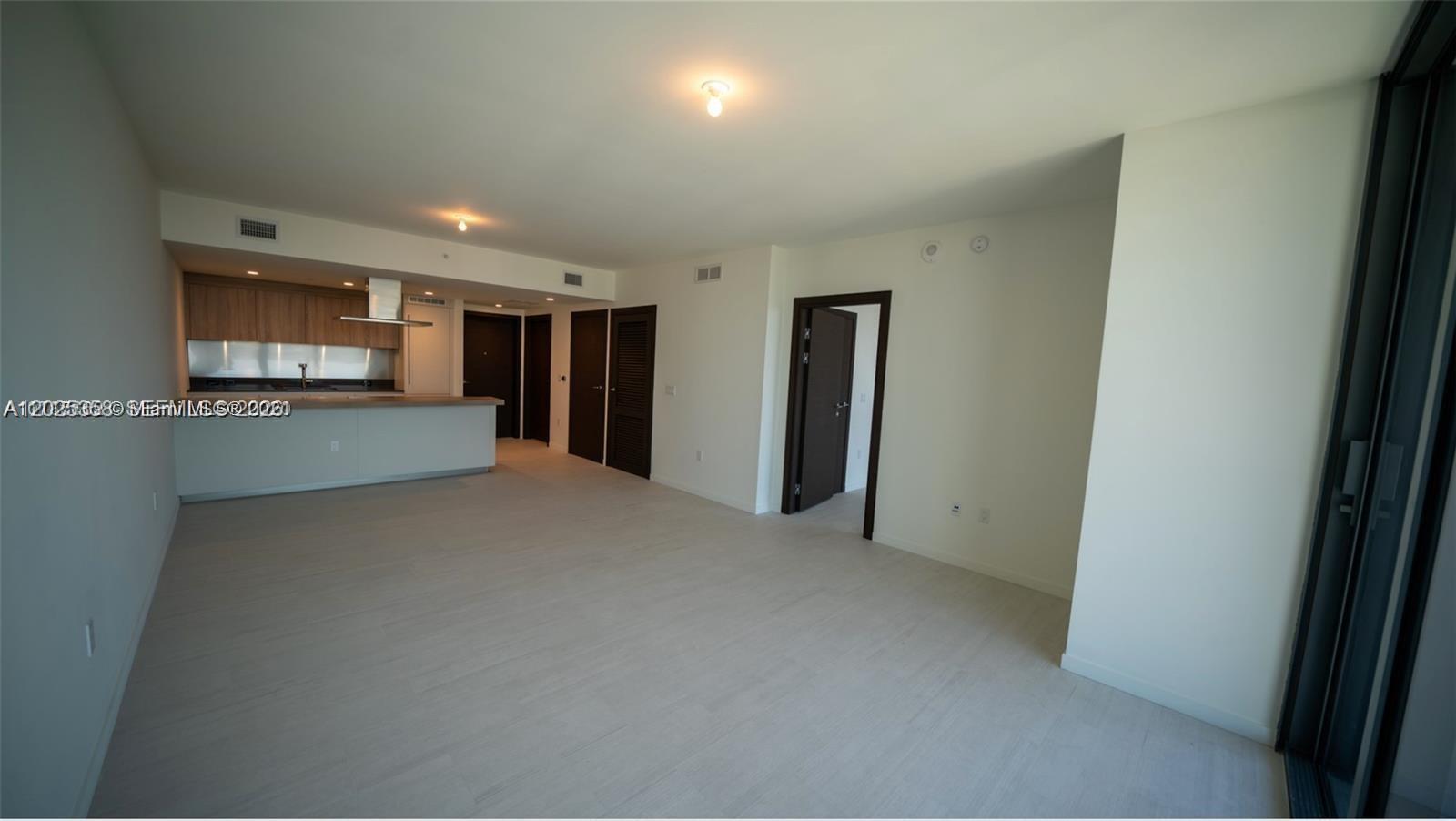 image Brickell Flatiron9