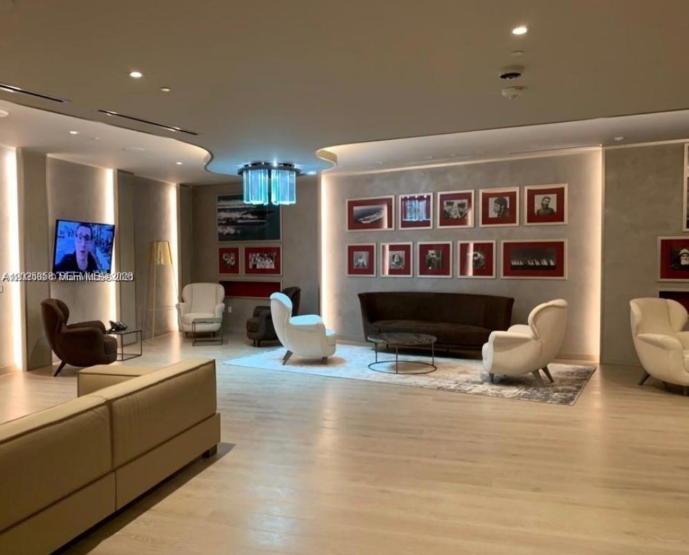 image Brickell Flatiron25
