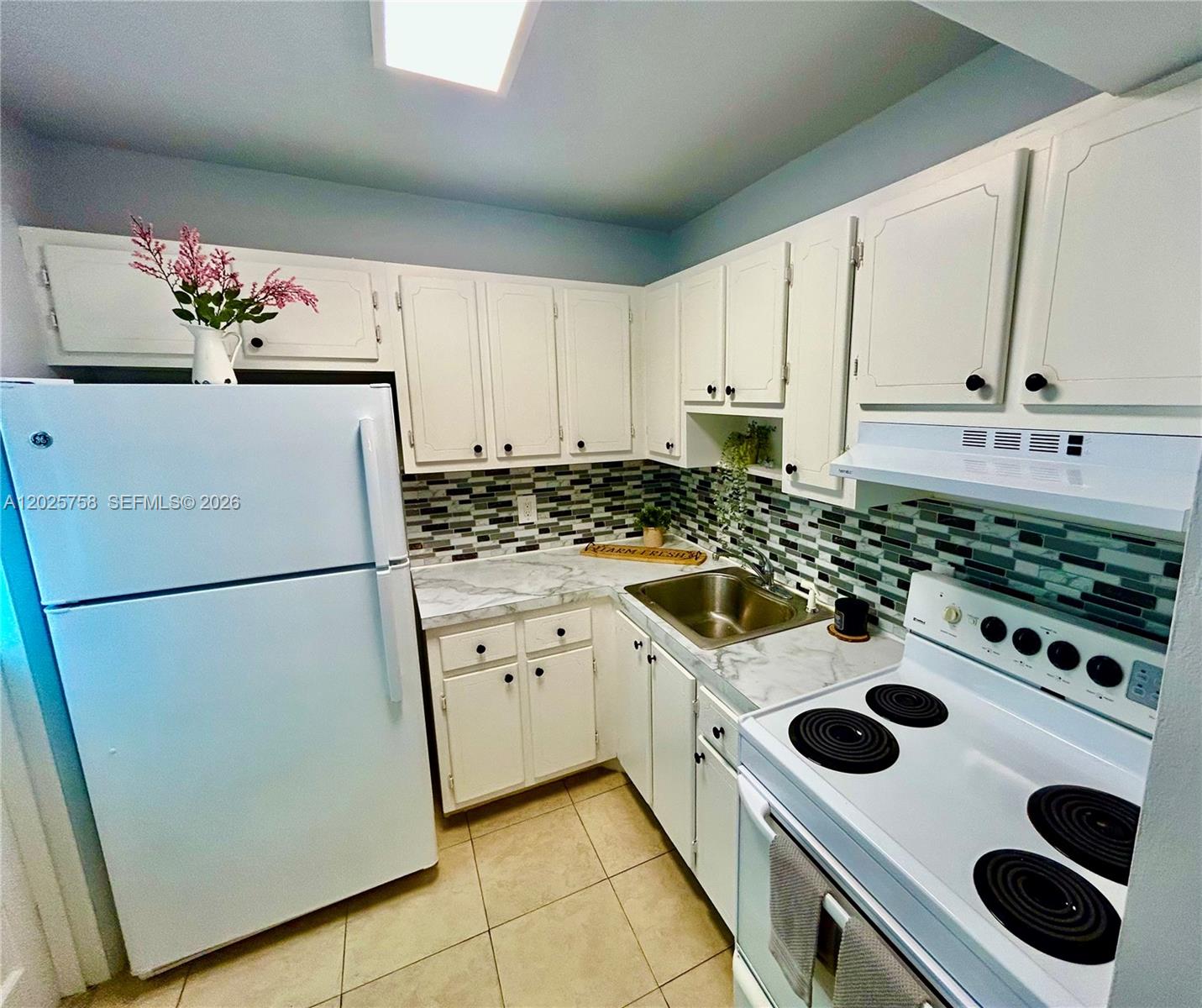 2213 NE 1st Ct #203