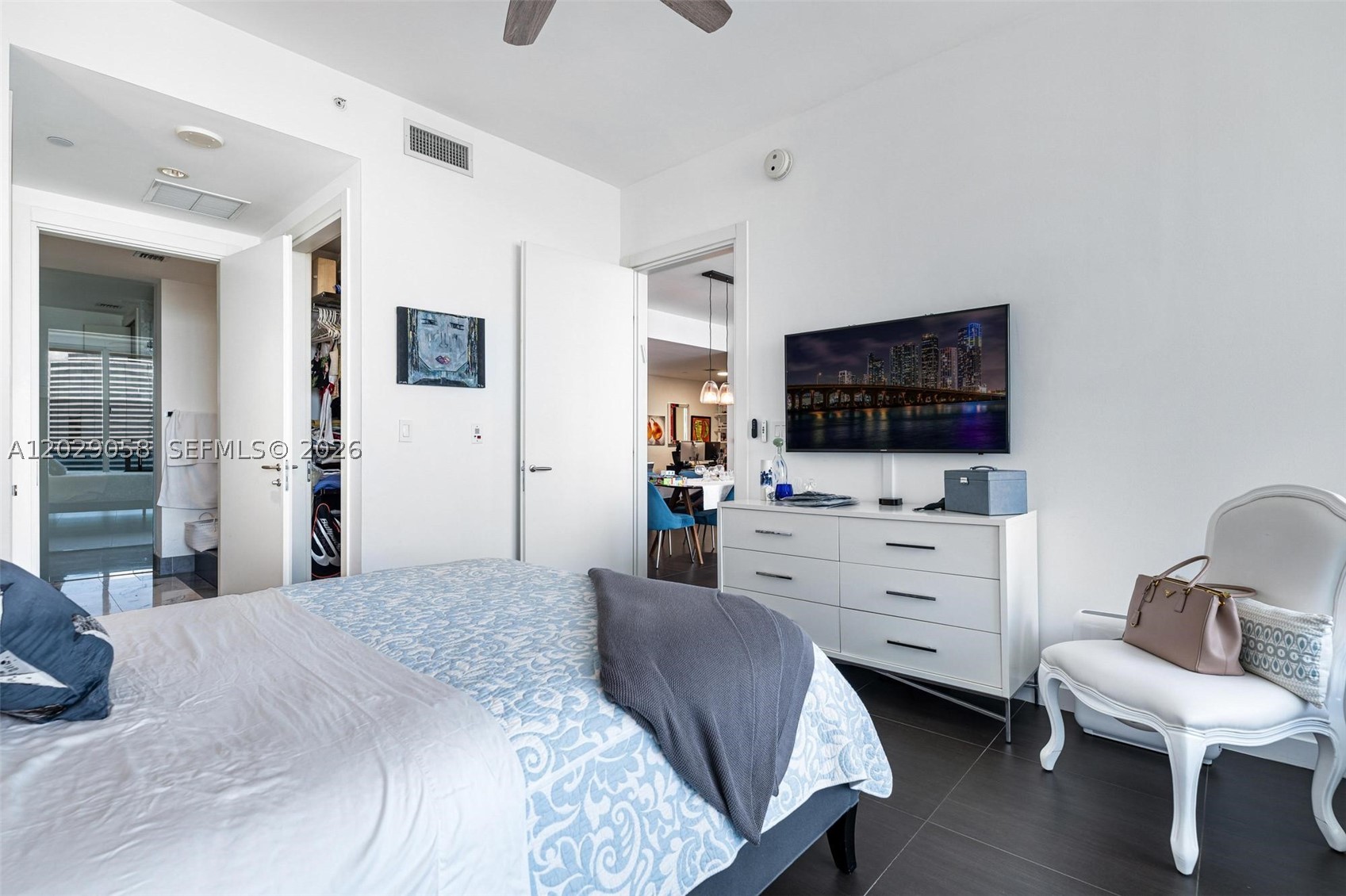 200 Biscayne Blvd Way #4812 Miami, FL 33131