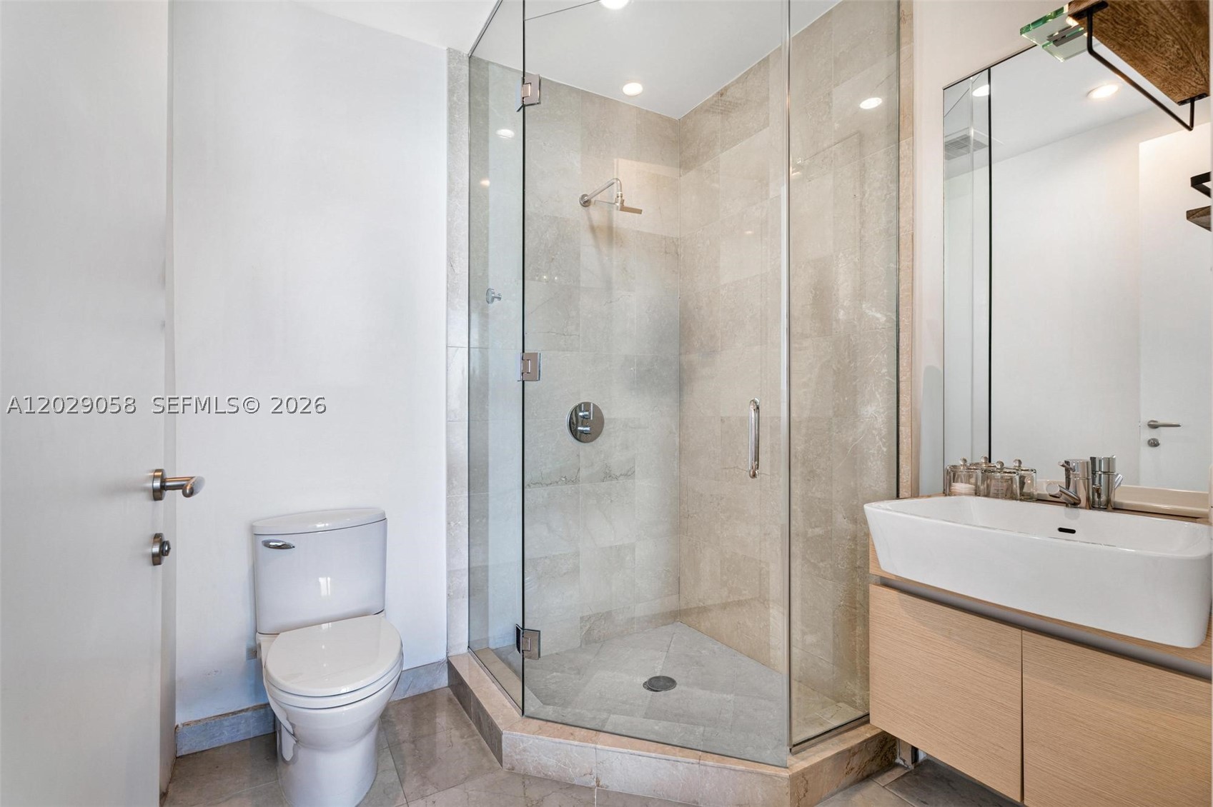 200 Biscayne Blvd Way #4812 Miami, FL 33131
