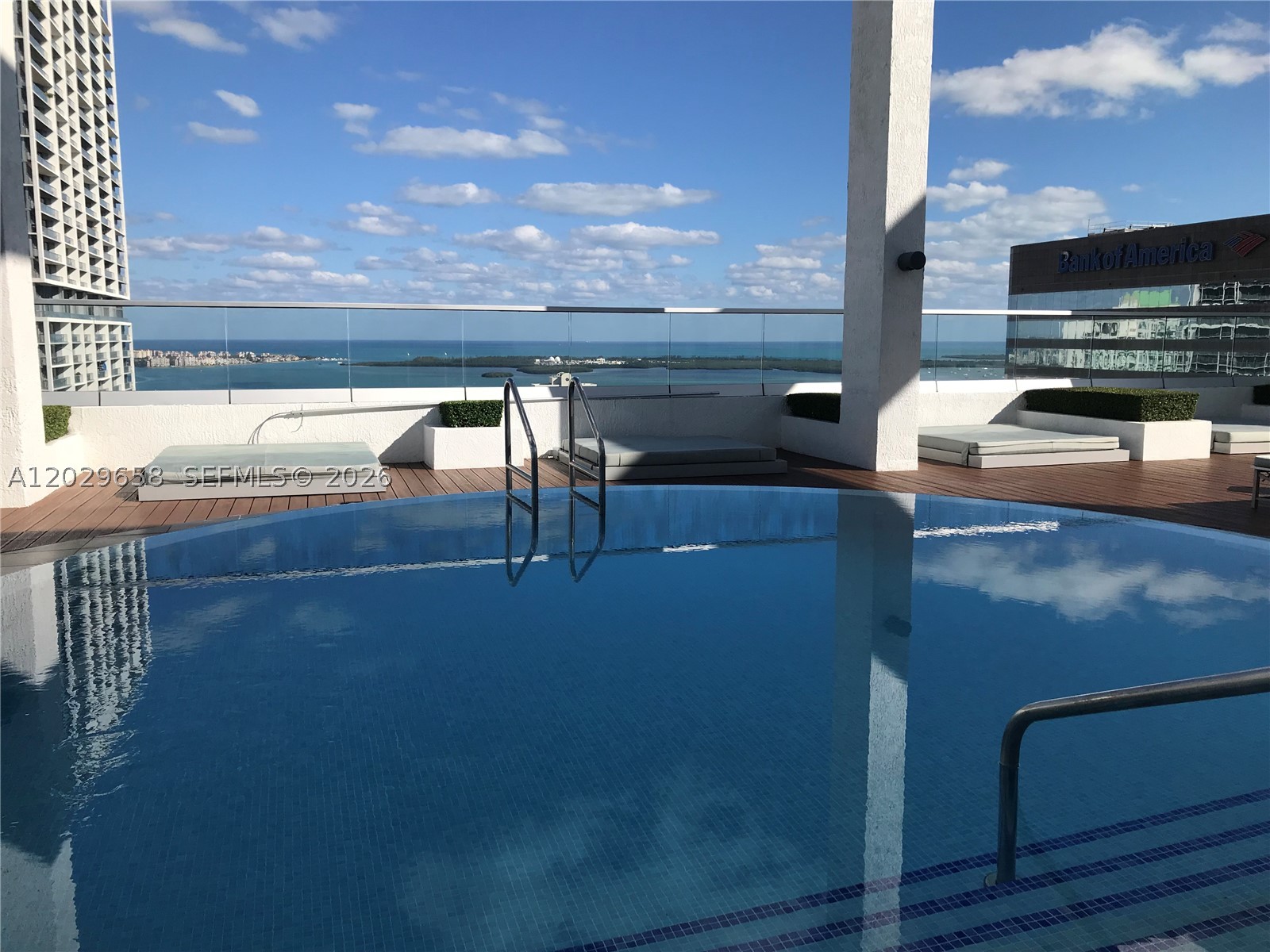 image 500 Brickell West11