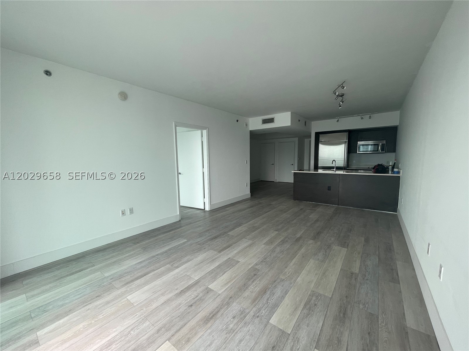 image 500 Brickell West15