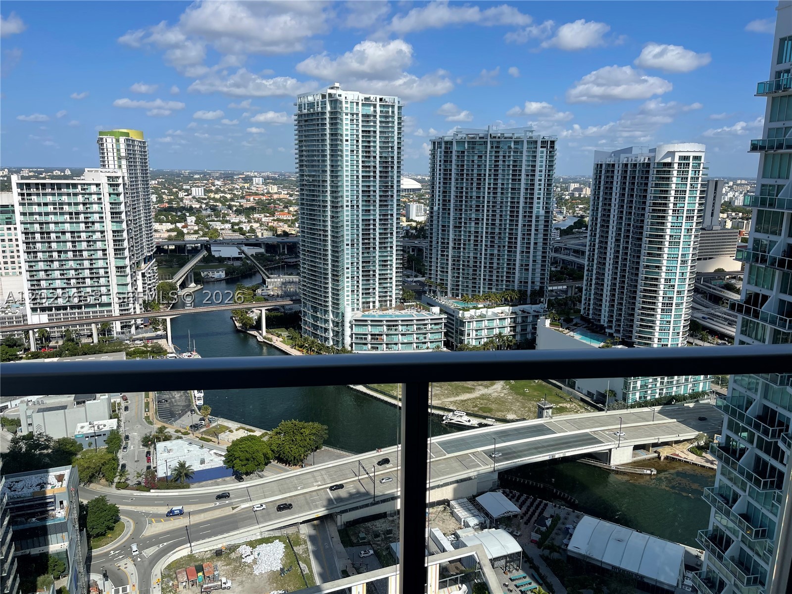 image 500 Brickell West1