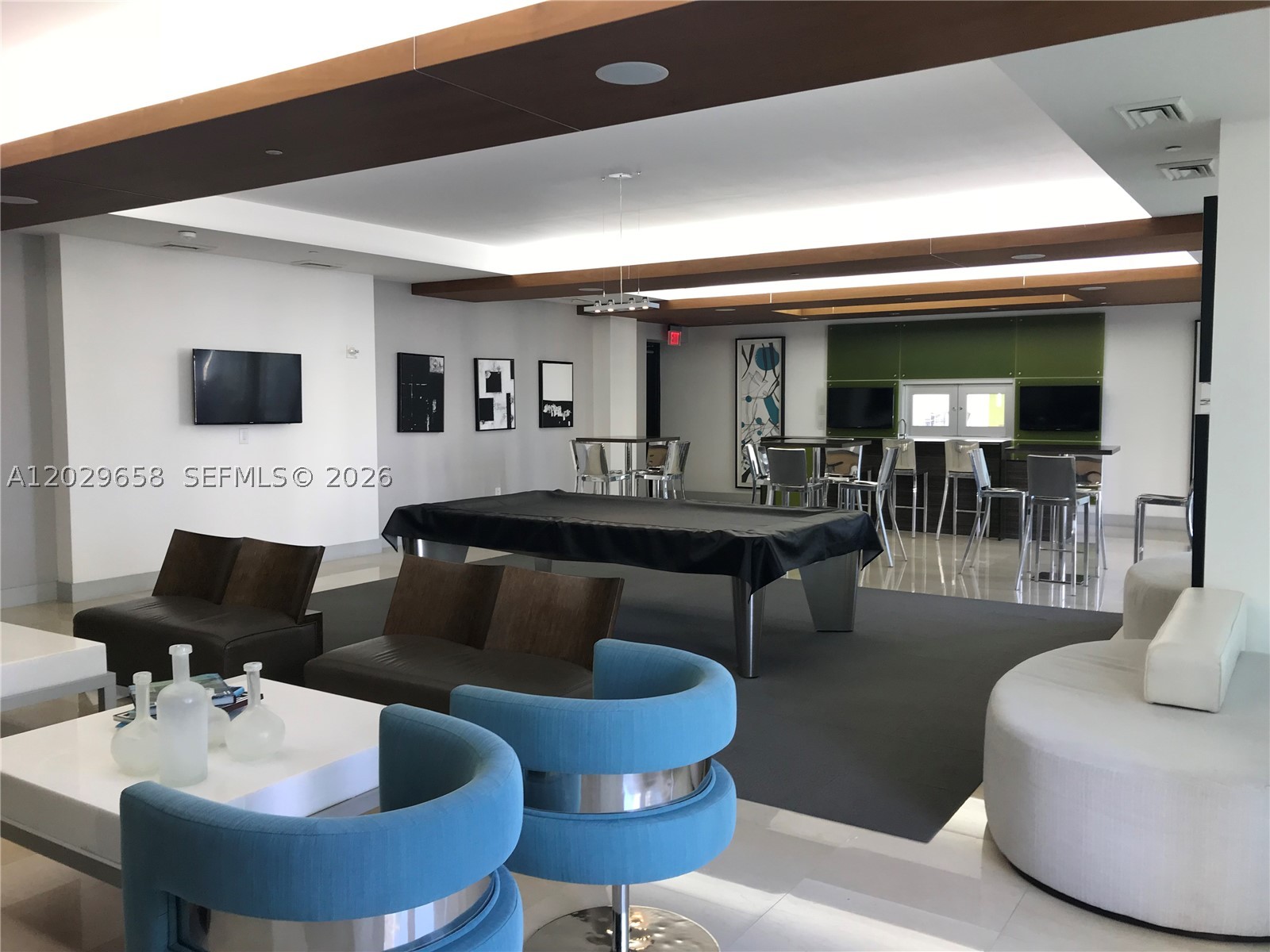 image 500 Brickell West8