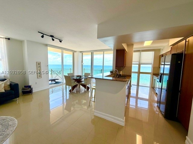image 2080 Ocean Drive4