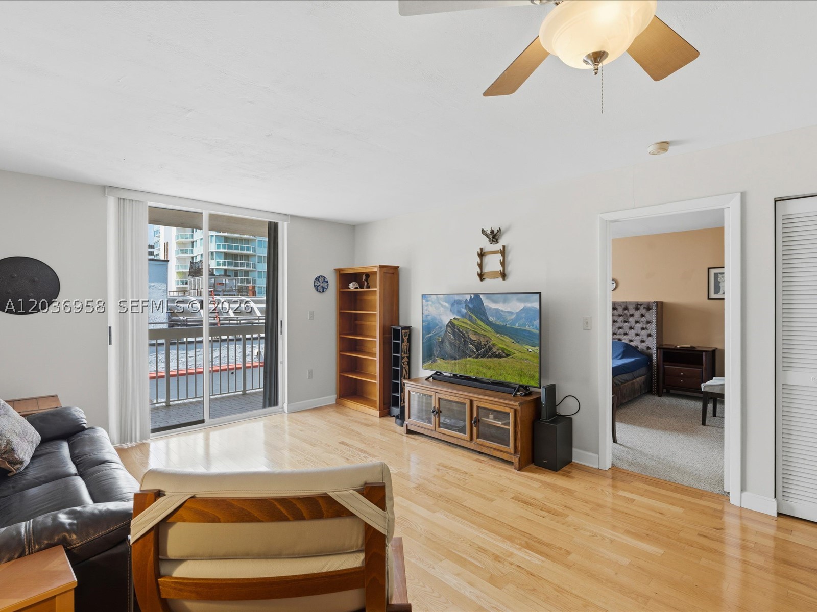 3588 Collins Ave #504