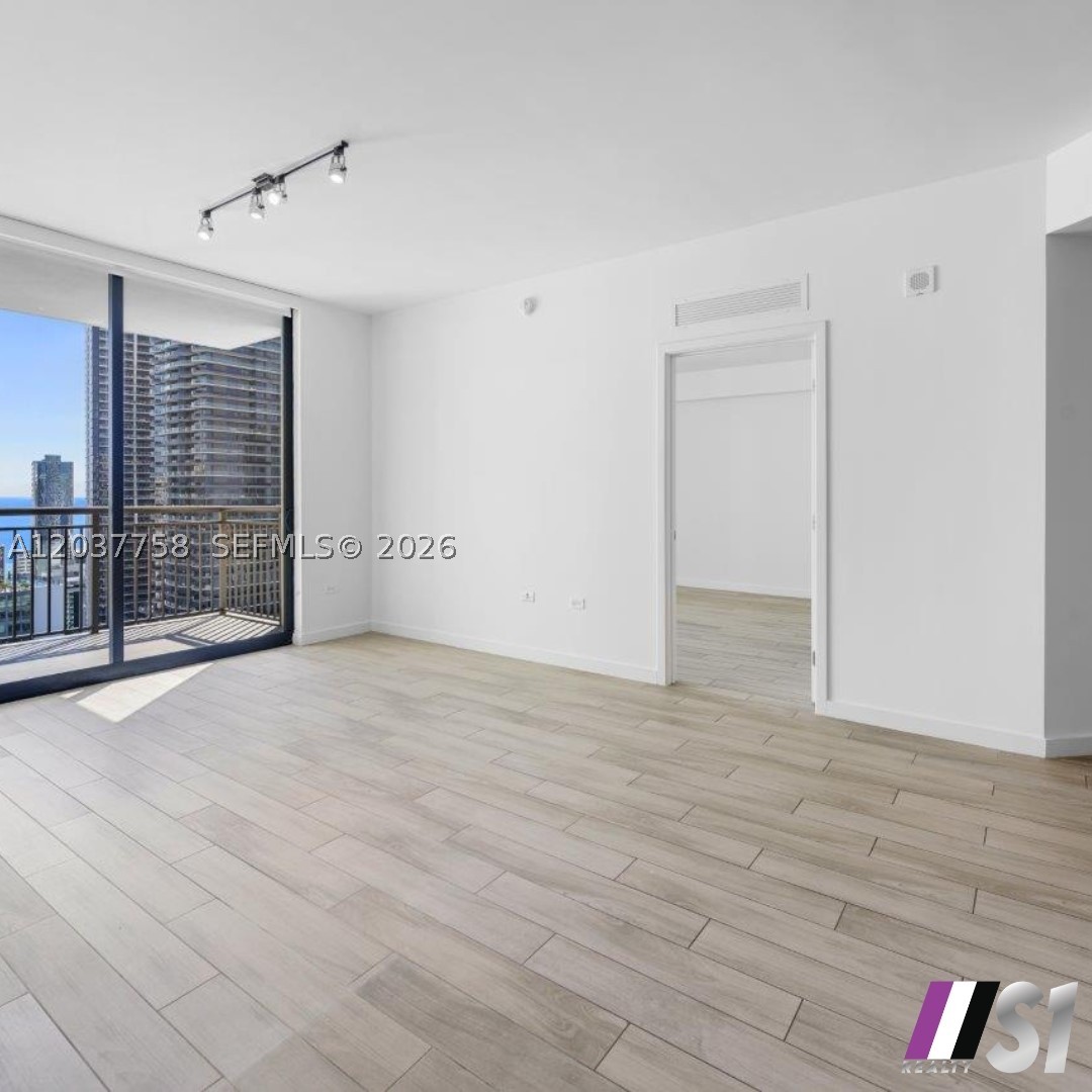 image Nine at Mary Brickell Village1