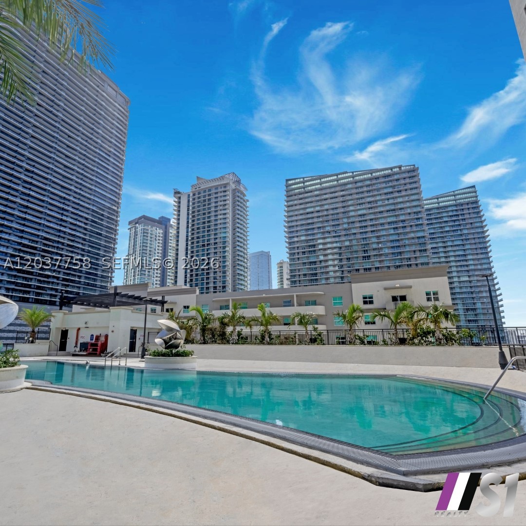 image Nine at Mary Brickell Village5