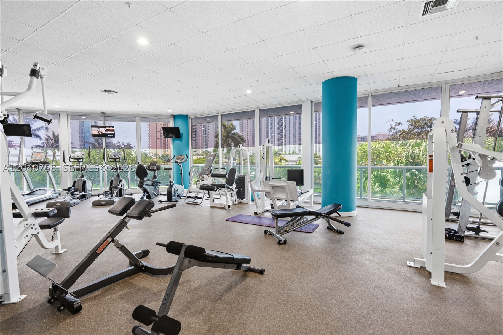 16400 Collins Ave #TH-4 Sunny Isles Beach, FL 33160