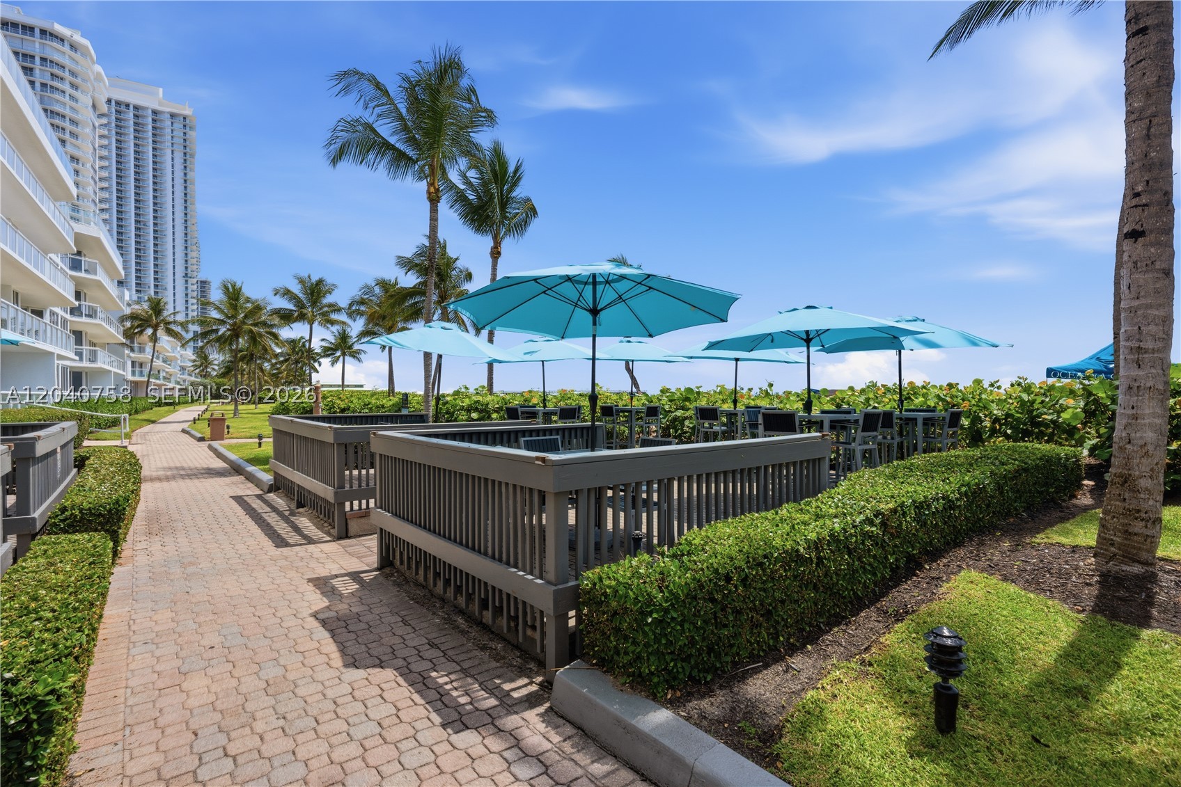 16400 Collins Ave #TH-4 Sunny Isles Beach, FL 33160