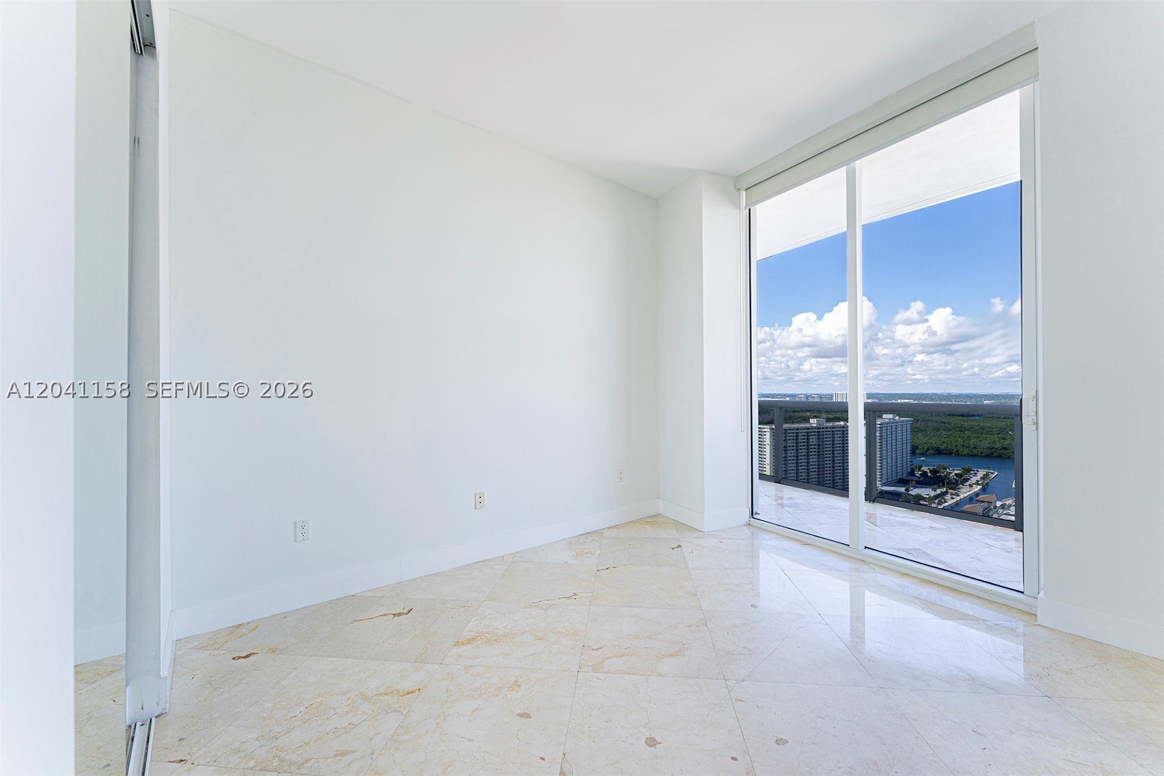 15901 Collins Ave #2805 Sunny Isles Beach, FL 33160