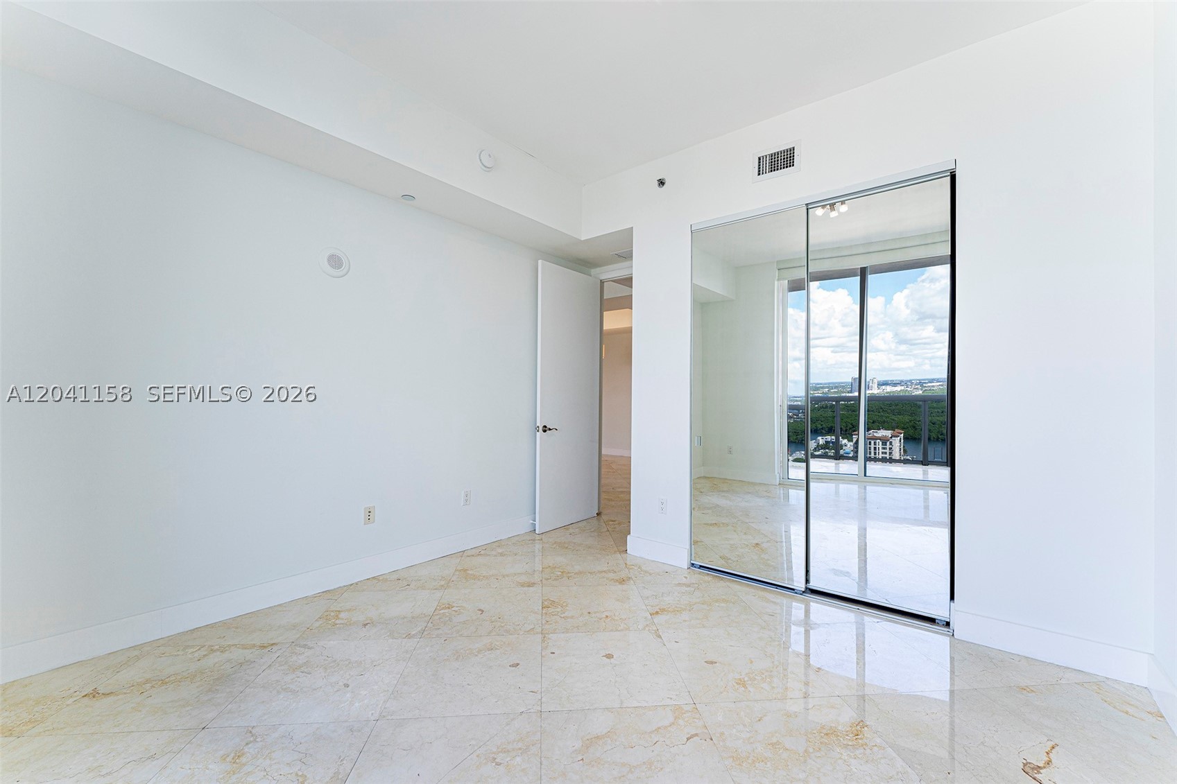 15901 Collins Ave #2805 Sunny Isles Beach, FL 33160