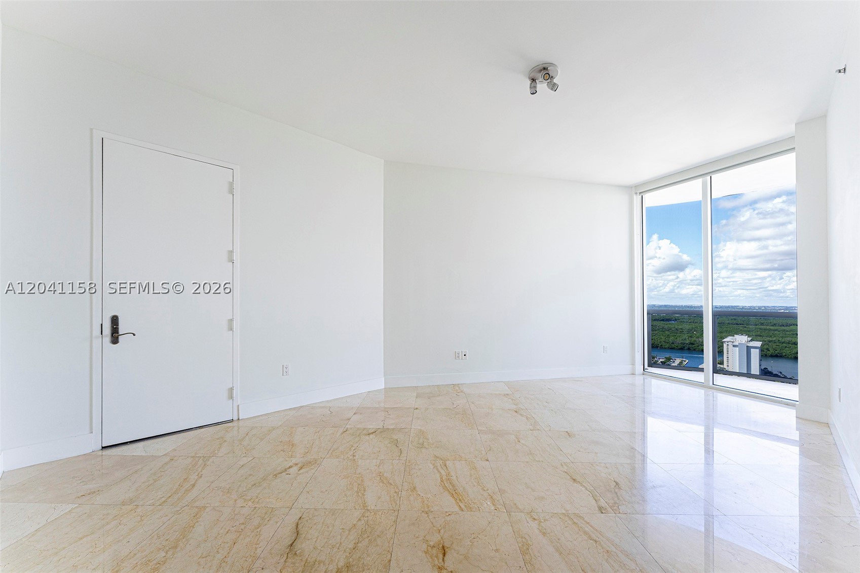 15901 Collins Ave #2805 Sunny Isles Beach, FL 33160