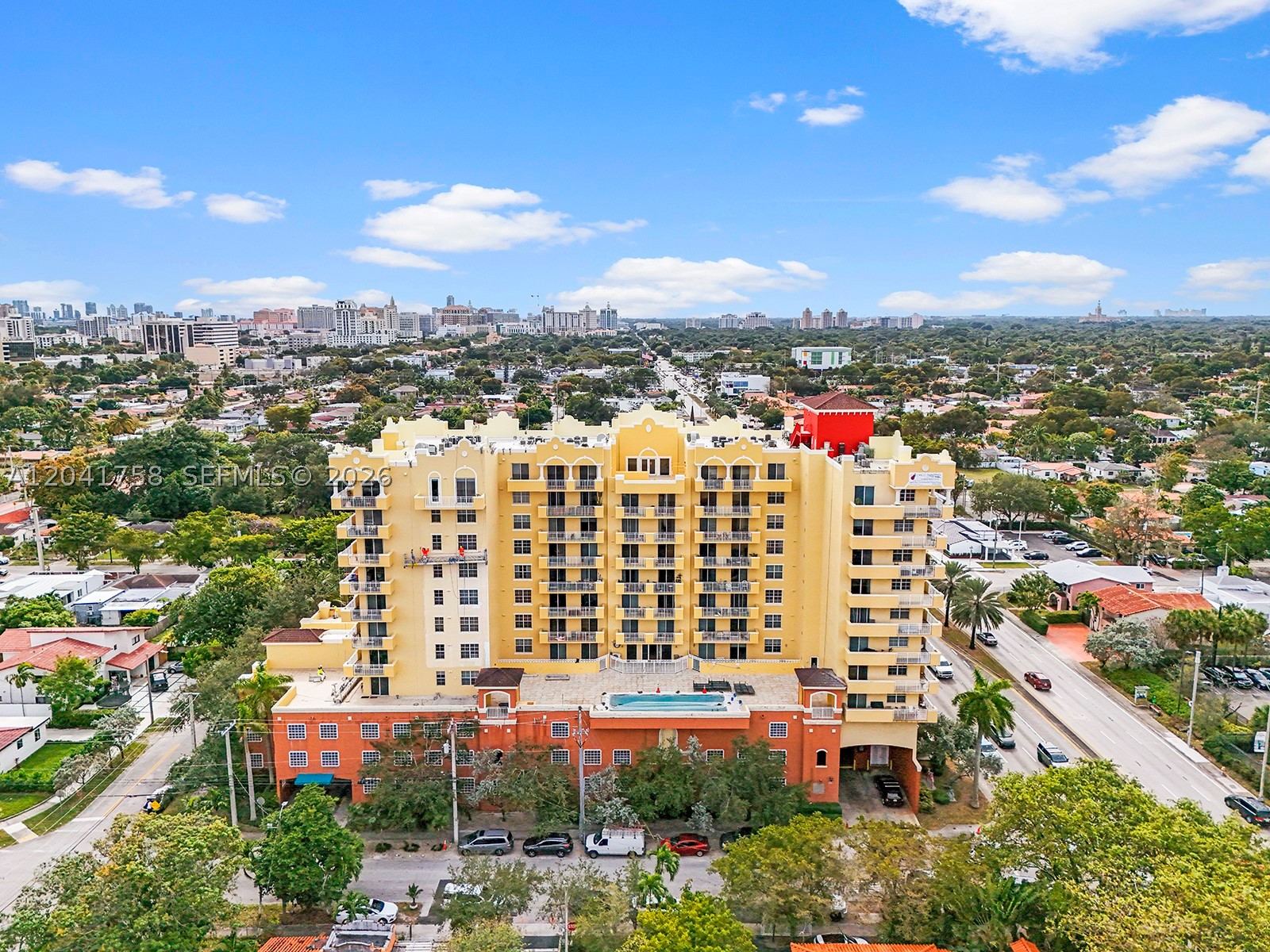 215 SW 42nd Ave #810