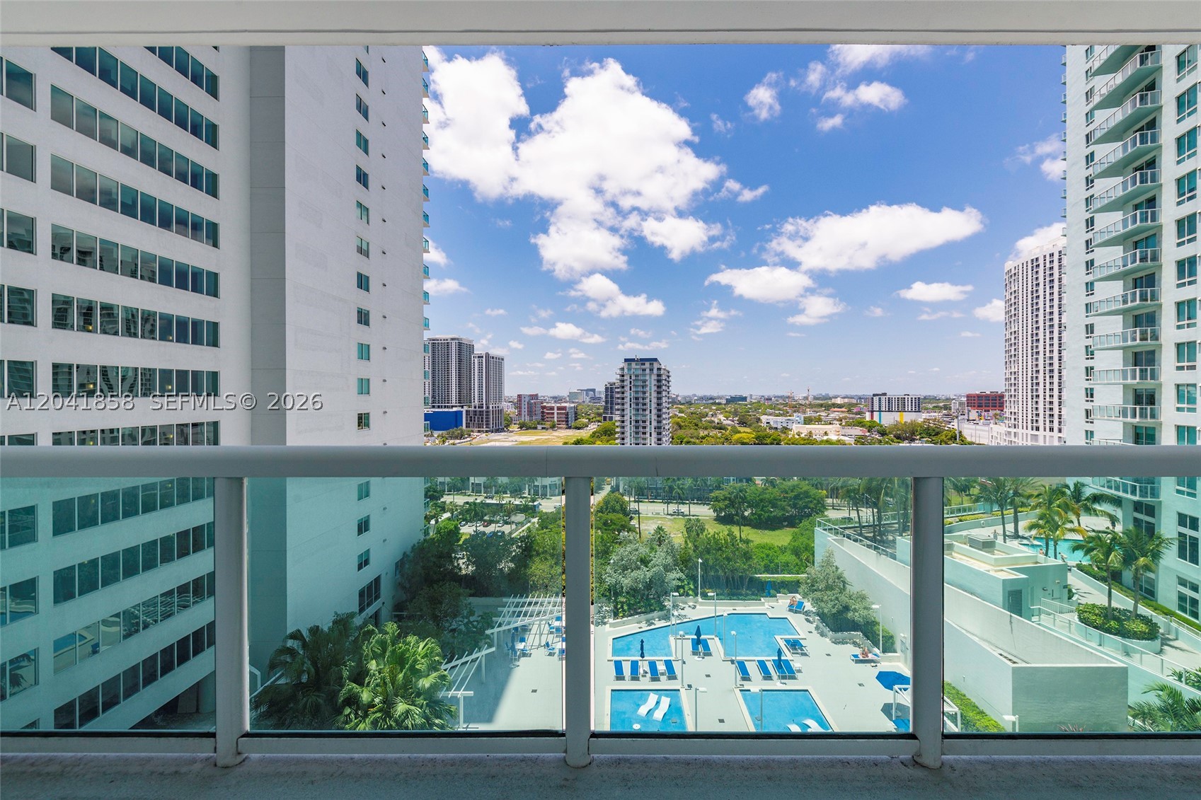 1800 N Bayshore Dr #1806