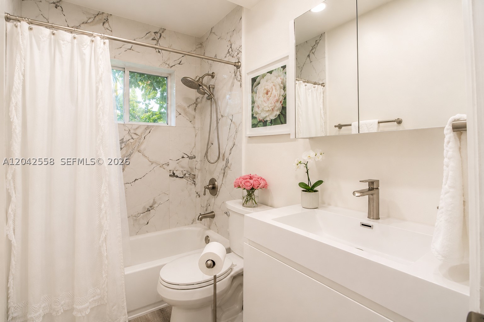 35 Edgewater Dr #107 Coral Gables, FL 33133