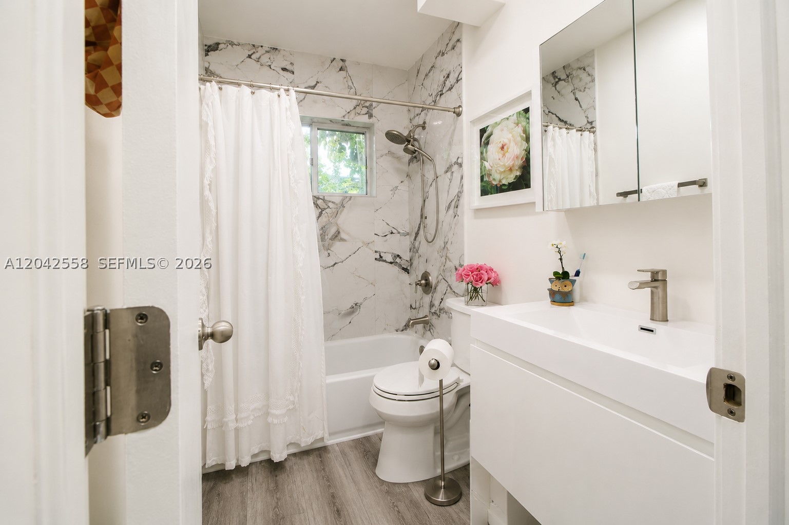 35 Edgewater Dr #107 Coral Gables, FL 33133
