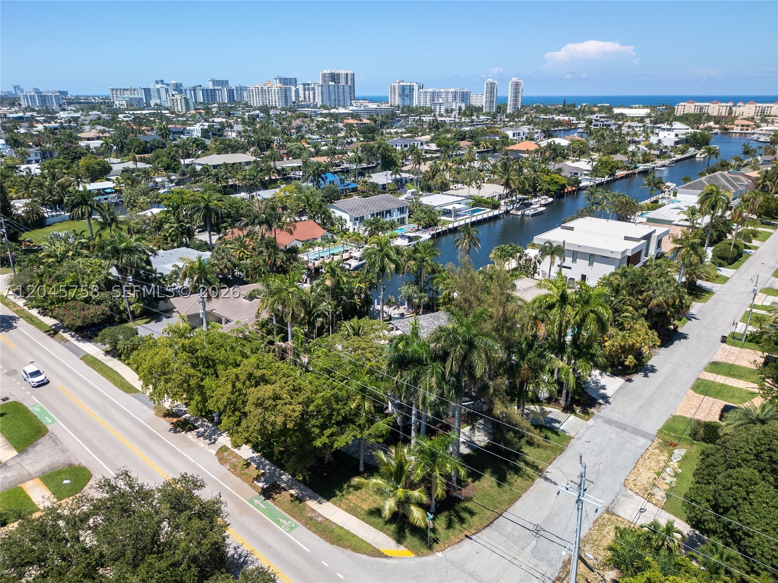 2500 Bayview Dr Fort Lauderdale, FL 33305