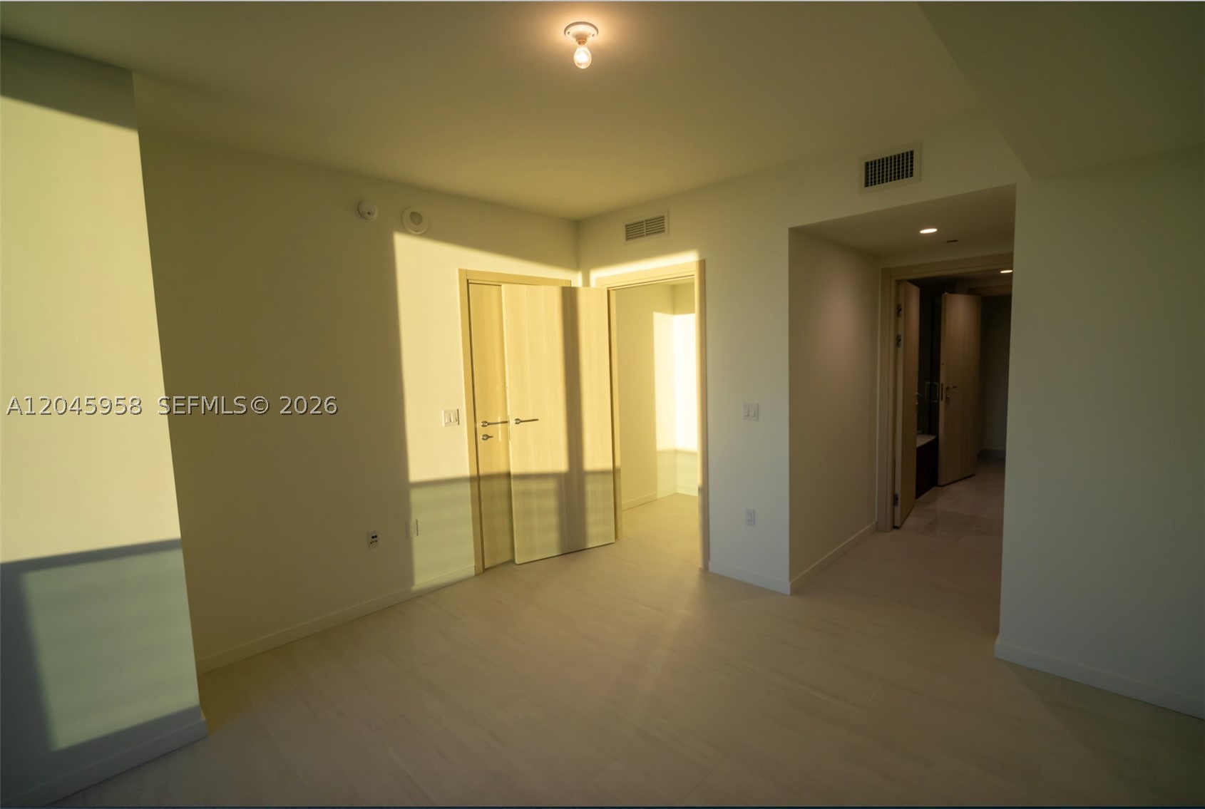 image Brickell Flatiron9