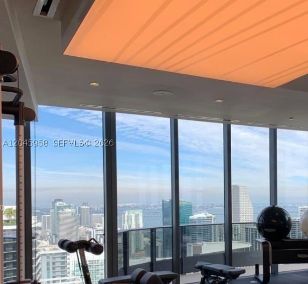 image Brickell Flatiron24
