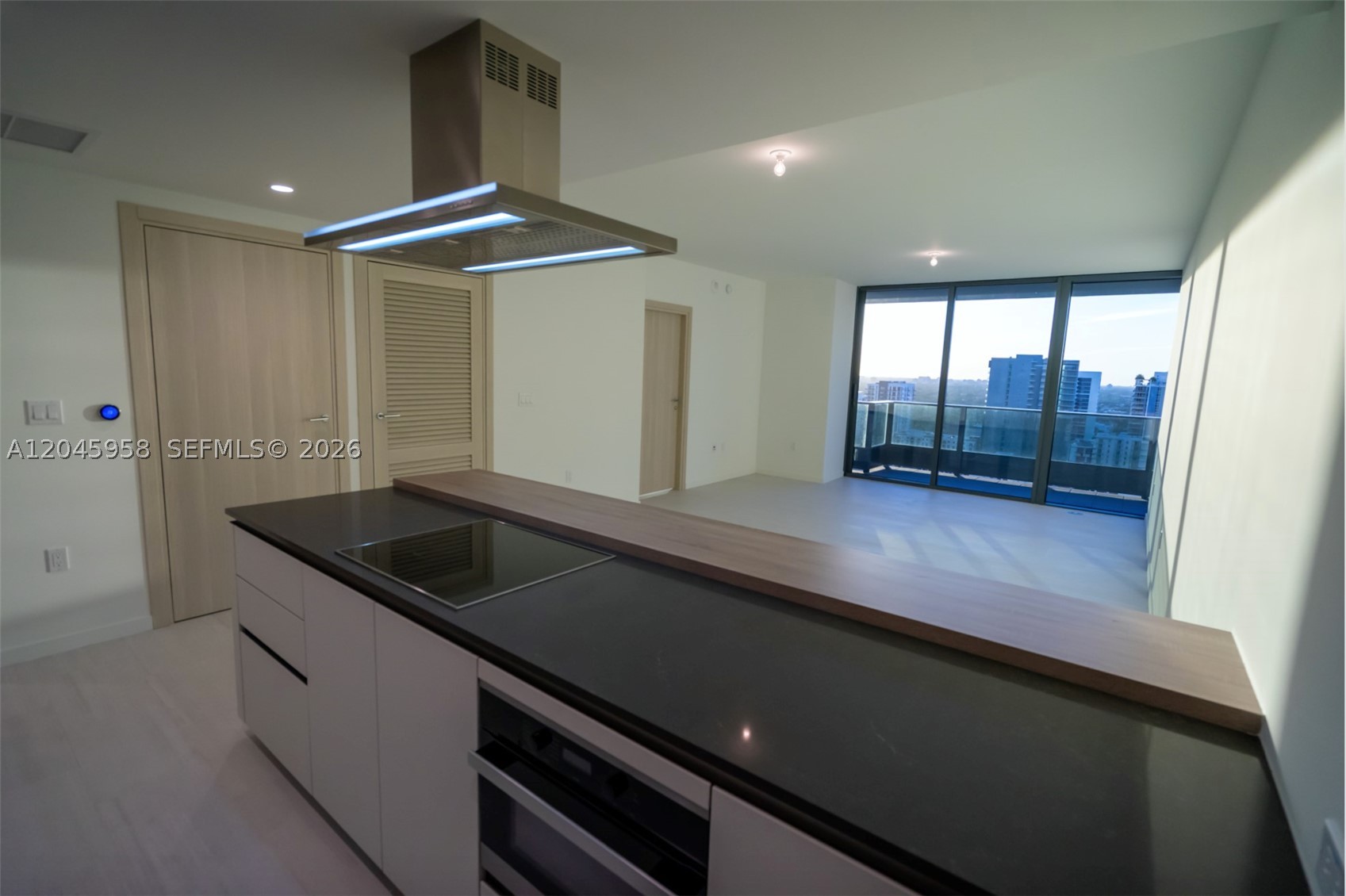 image Brickell Flatiron5
