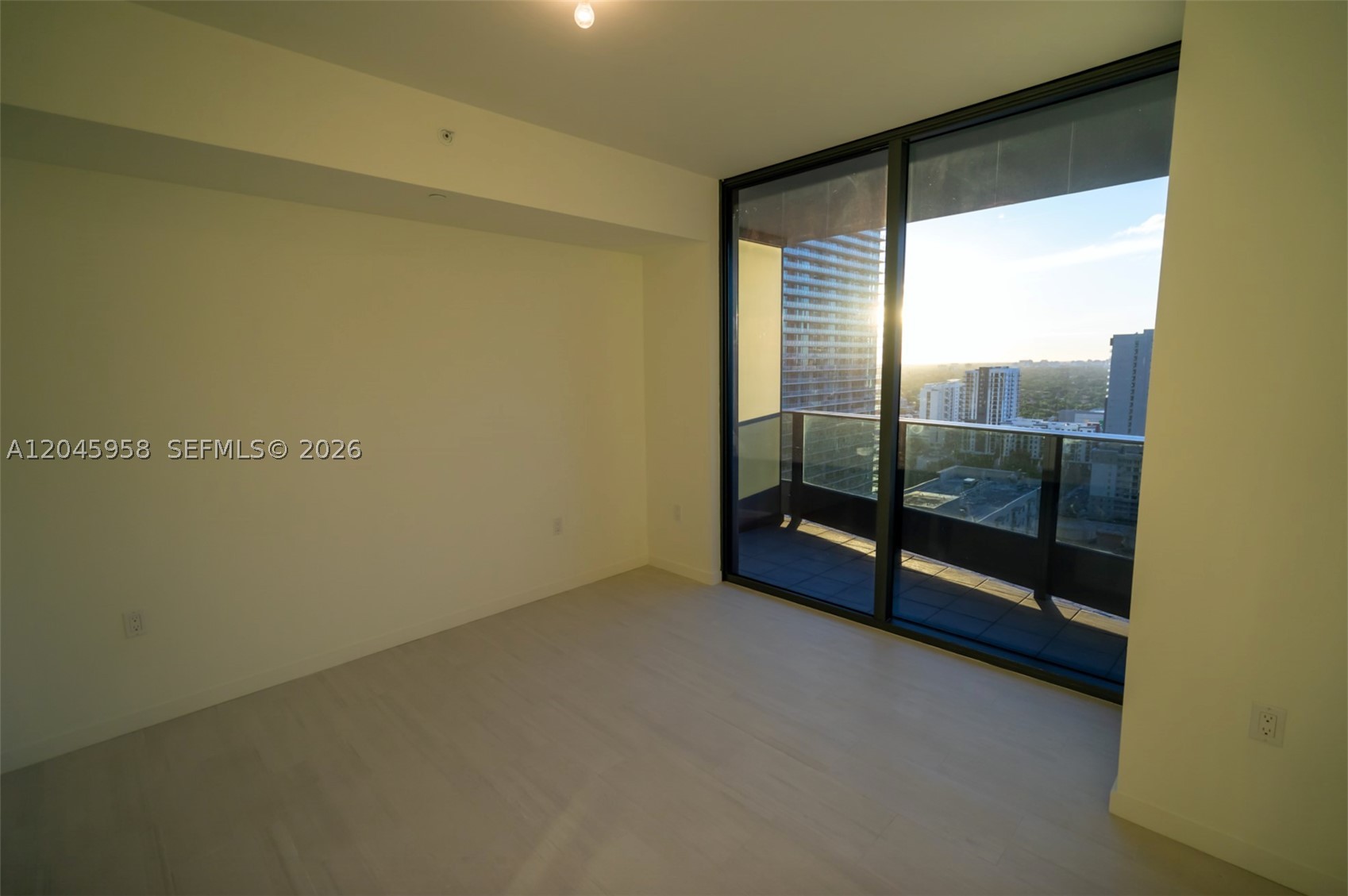 image Brickell Flatiron7
