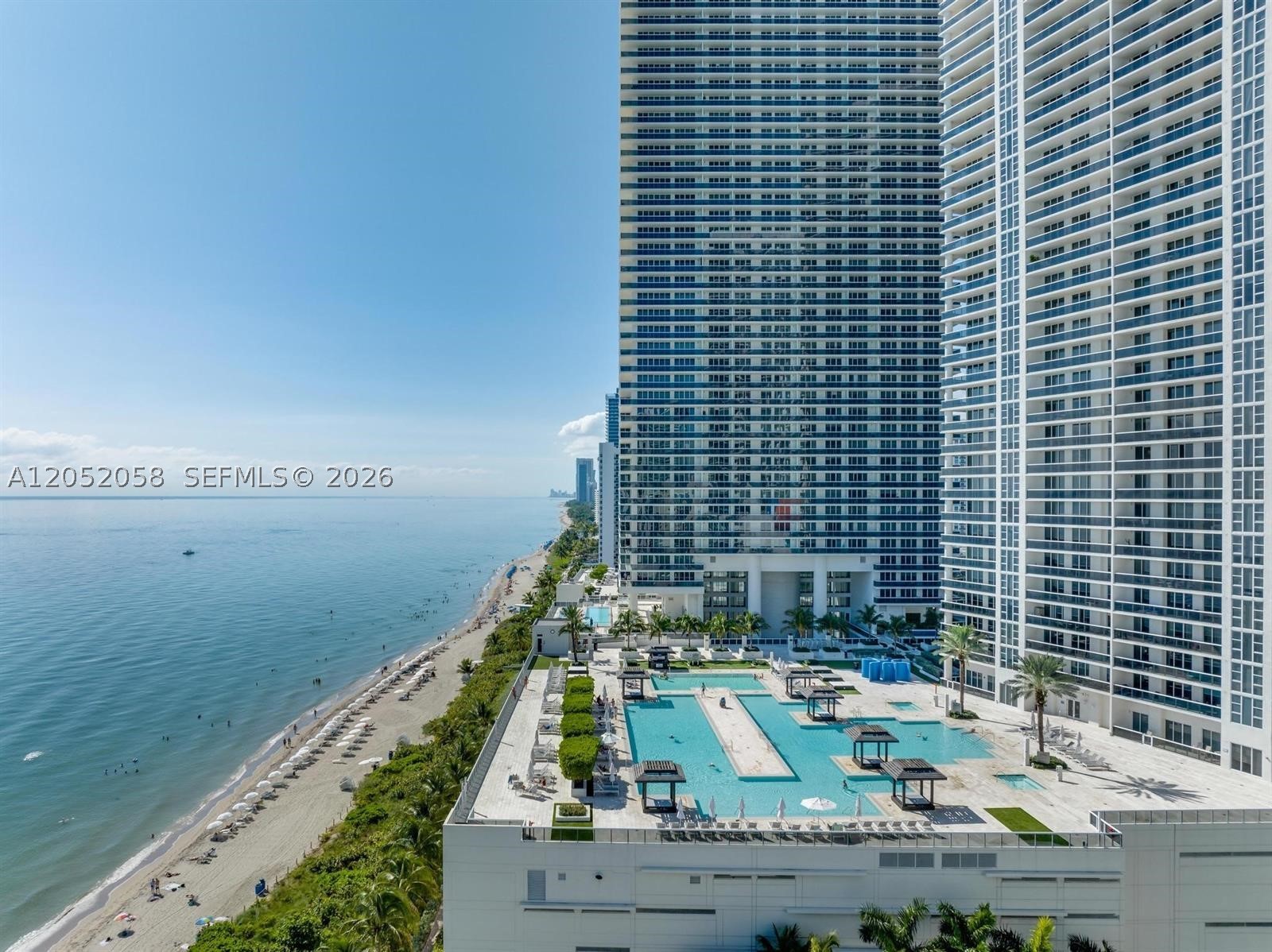 image Beach Club 335