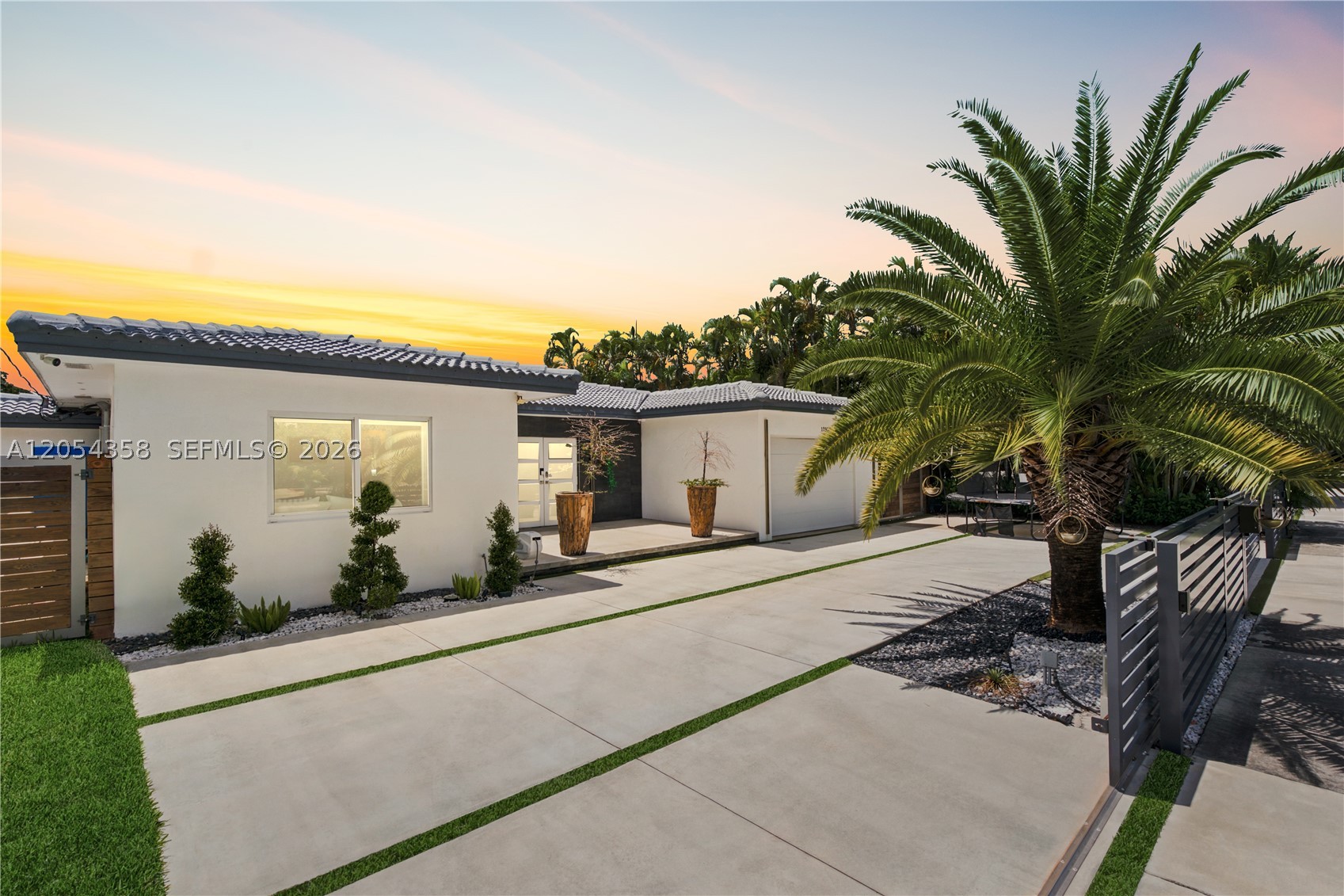12930 Auralia Rd North Miami, FL 33181